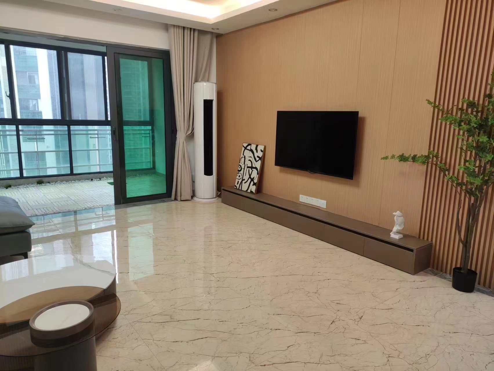 中天会展城A区  4室2厅2卫   8000.00元/月室内图