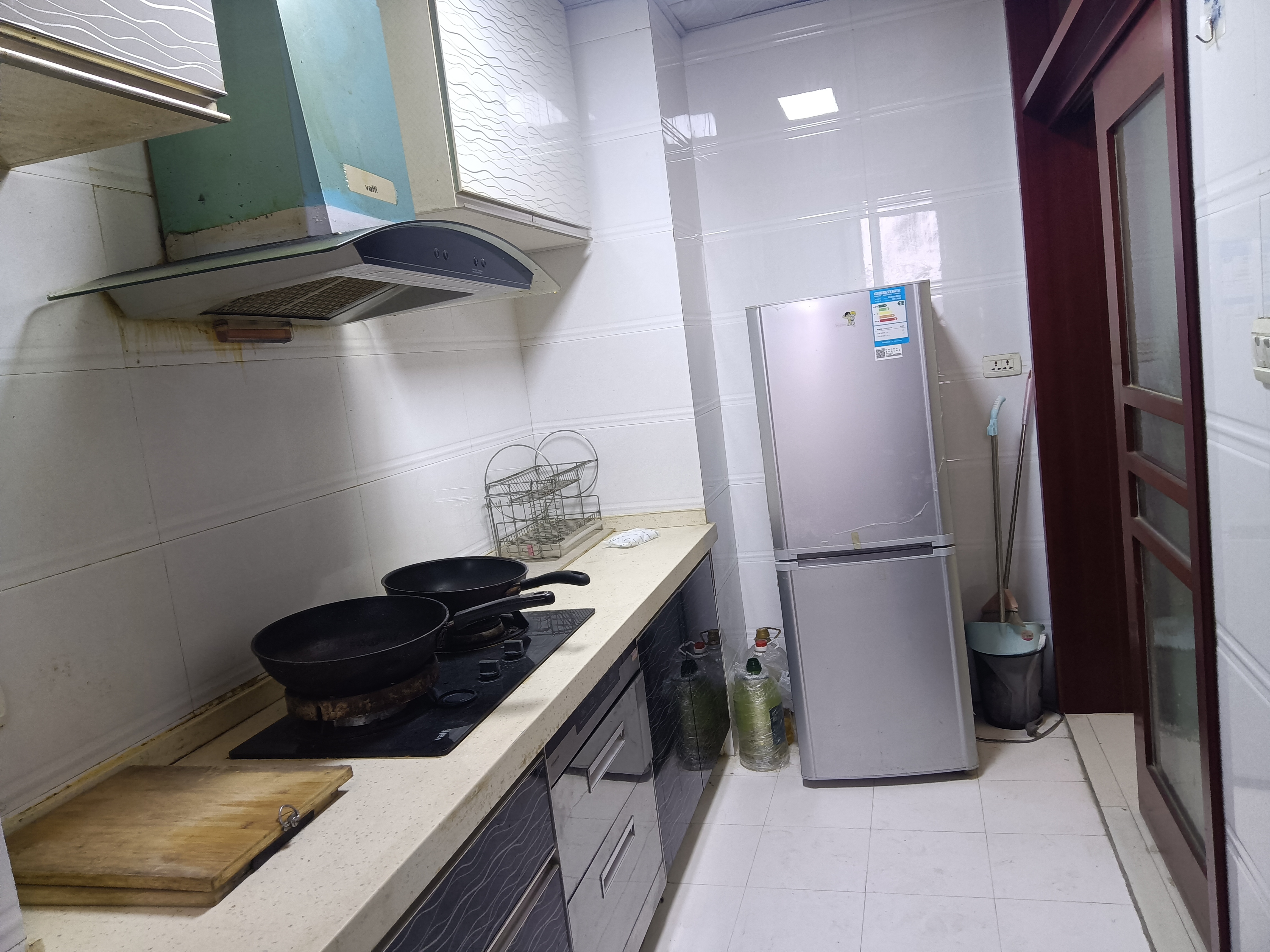中天会展城A区  2室1厅1卫   2800.00元/月室内图1