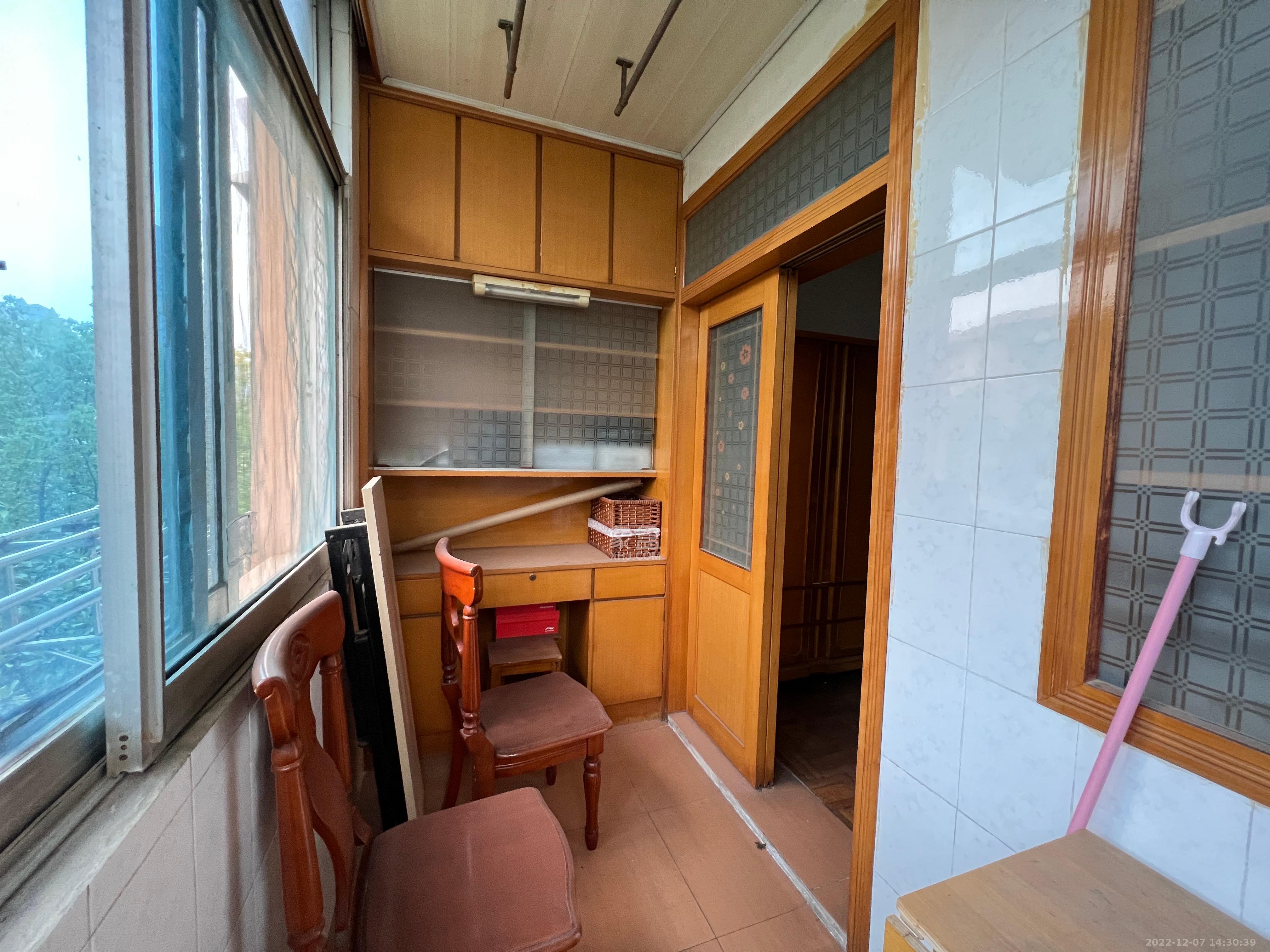 浦沅生活一区  2室2厅1卫    1600.0元/月 浦沅生活一区  2室2厅1卫    1600.0元/月室内图