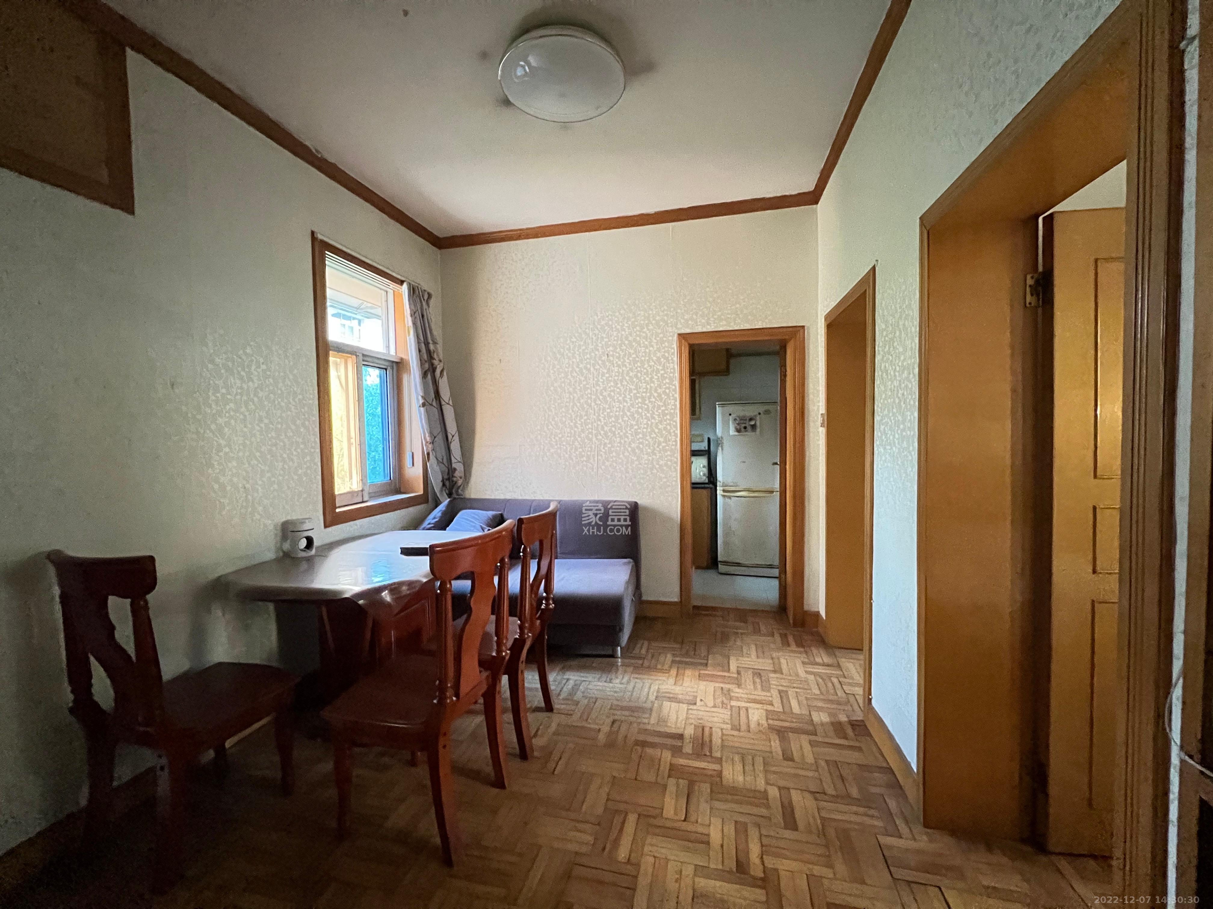 浦沅生活一区  2室2厅1卫    1600.0元/月 浦沅生活一区  2室2厅1卫    1600.0元/月室内图