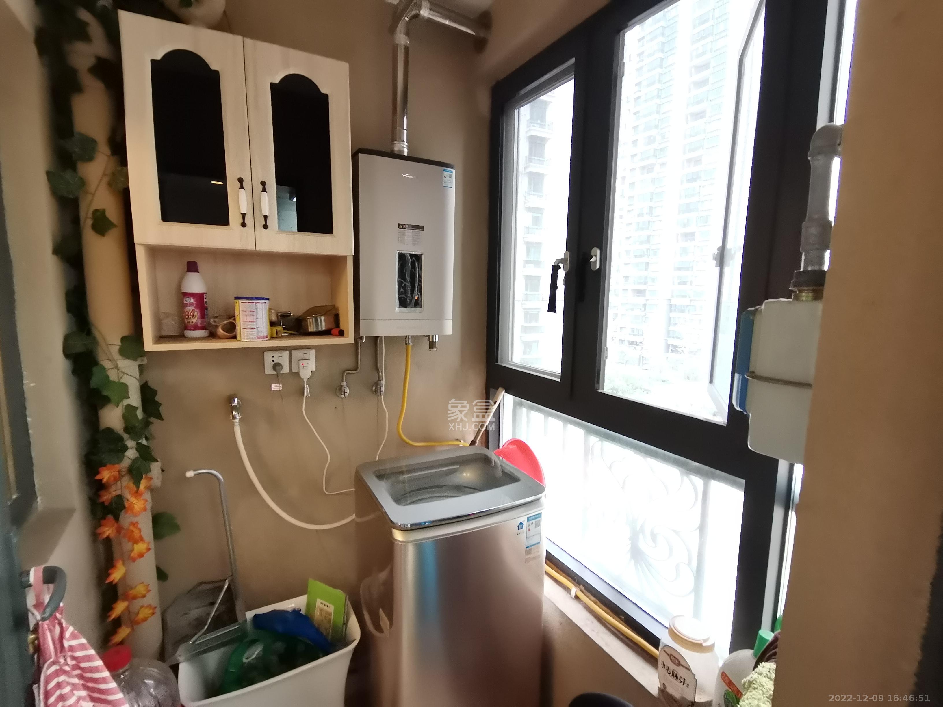 恒大翡翠华庭  3室2厅2卫    2500.0元/月室内图
