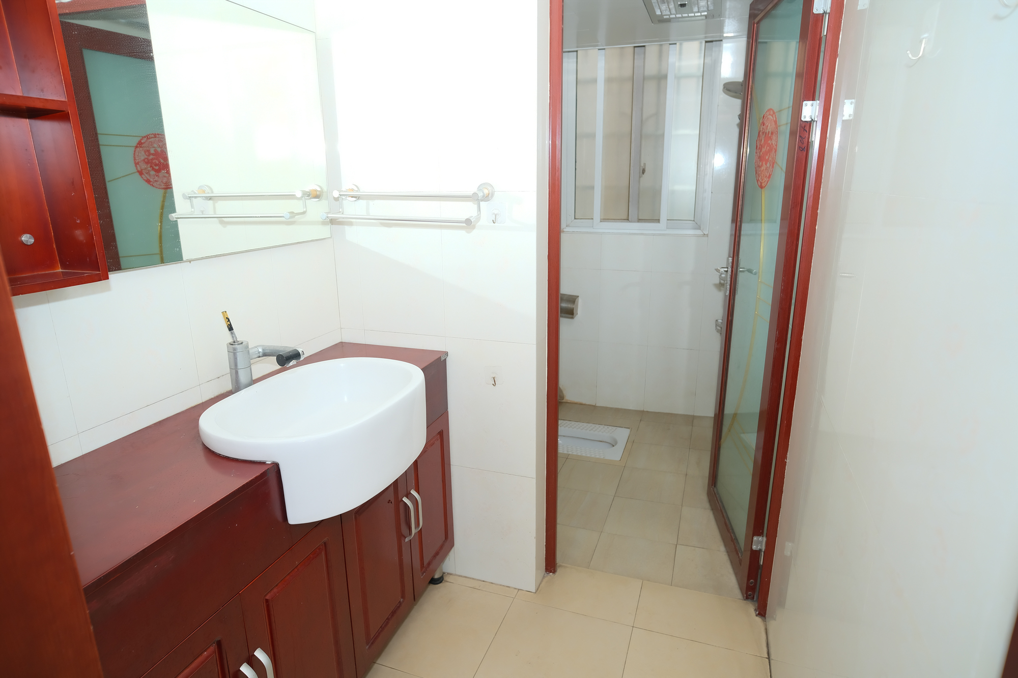 世景华庭 3室2厅1卫 72.0万 世景华庭 3室2厅1卫 72.0万卫生间