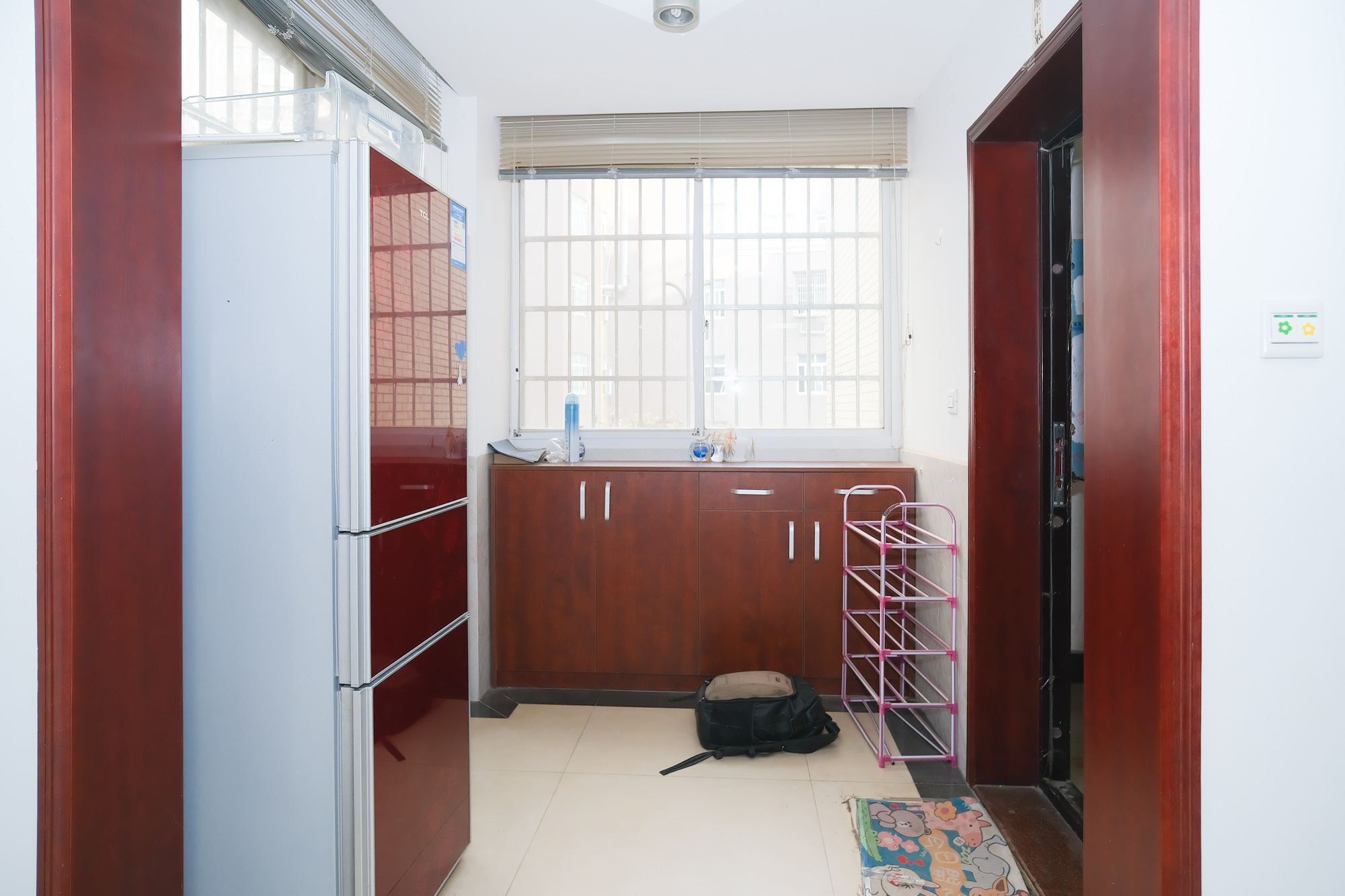 世景华庭 3室2厅1卫 72.0万 世景华庭 3室2厅1卫 72.0万阳台