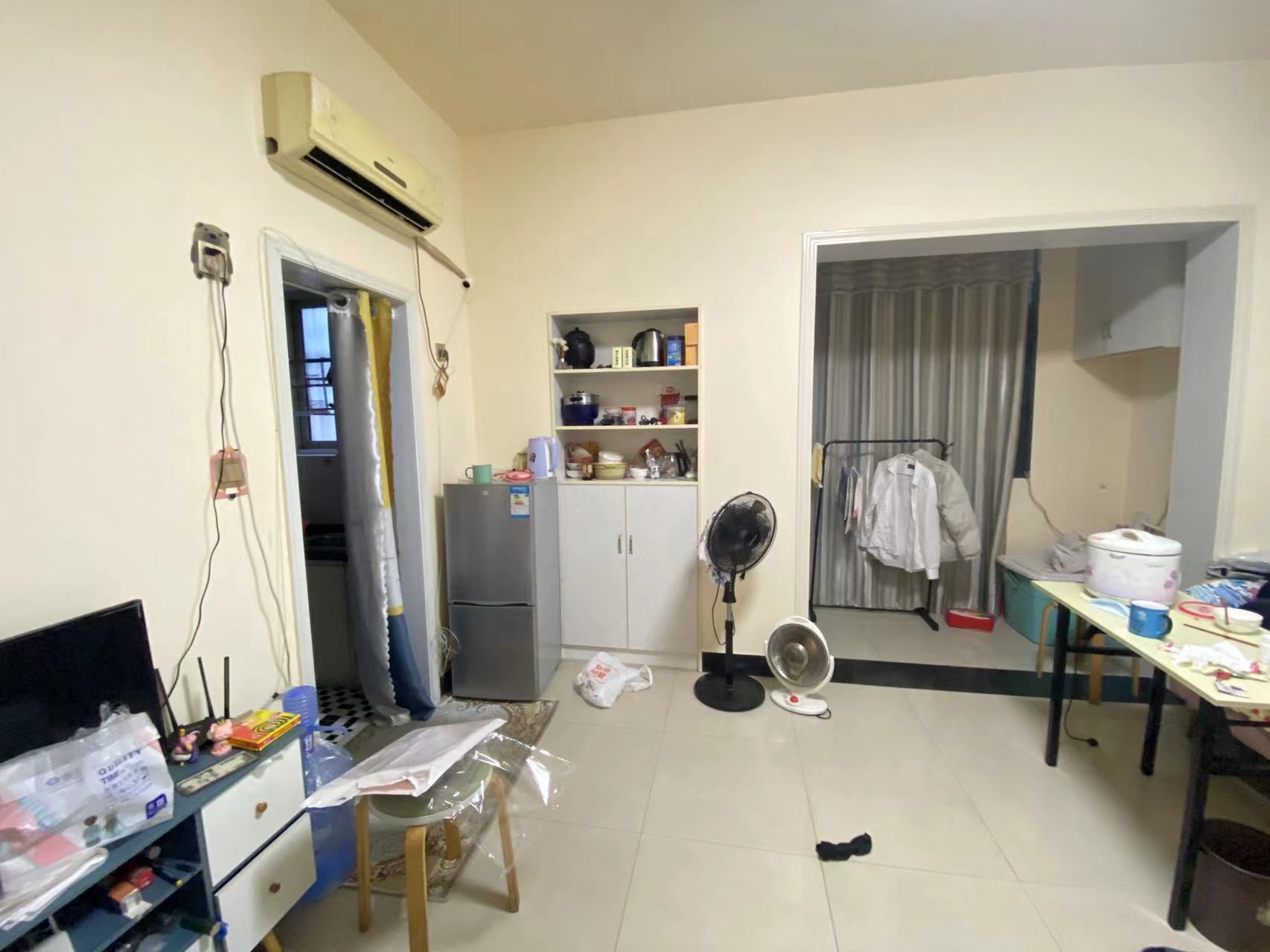 财富小区  1室1厅1卫    20.0万 财富小区  1室1厅1卫    20.0万室内图1