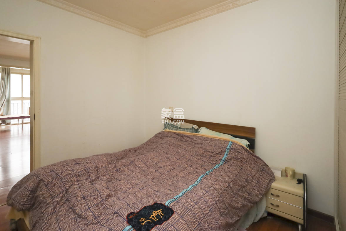 湘许嘉园  3室2厅2卫    96.0万 湘许嘉园  3室2厅2卫    96.0万卧室