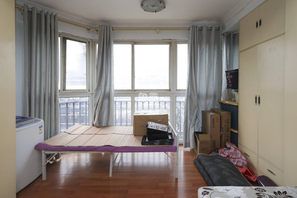 湘许嘉园  3室2厅2卫    96.0万 湘许嘉园  3室2厅2卫    96.0万阳台