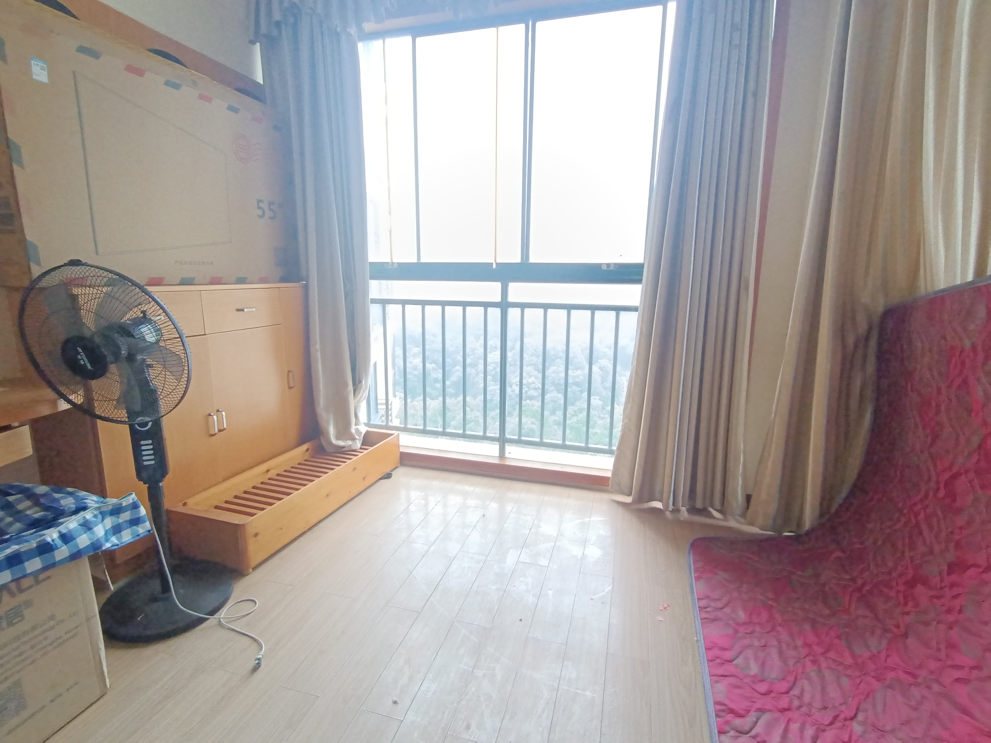 经世皇城 3室2厅1卫 75.8万 经世皇城 3室2厅1卫 75.8万室内图