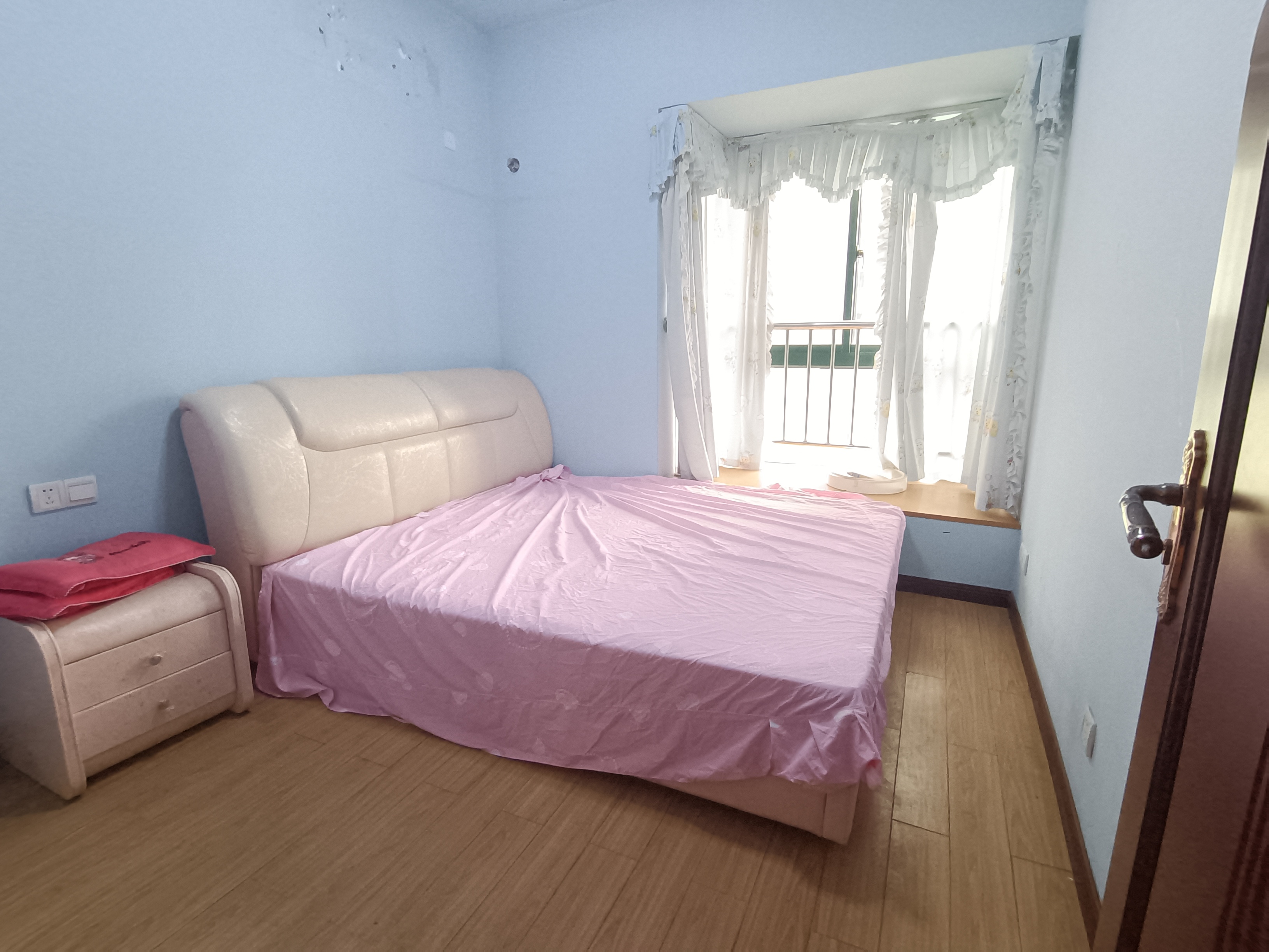 经世皇城 3室2厅1卫 75.8万 经世皇城 3室2厅1卫 75.8万室内图