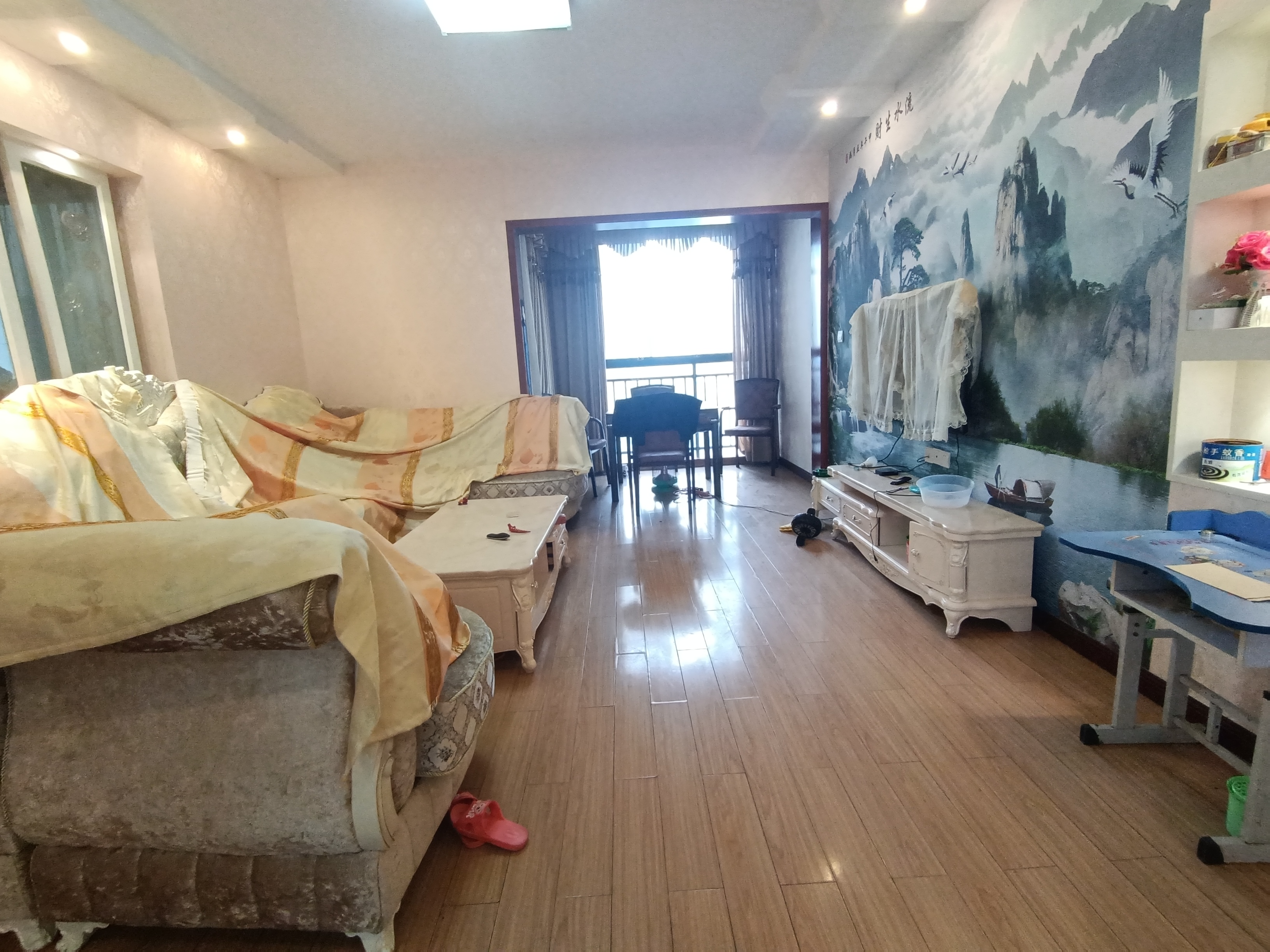 经世皇城 3室2厅1卫 75.8万 经世皇城 3室2厅1卫 75.8万室内图