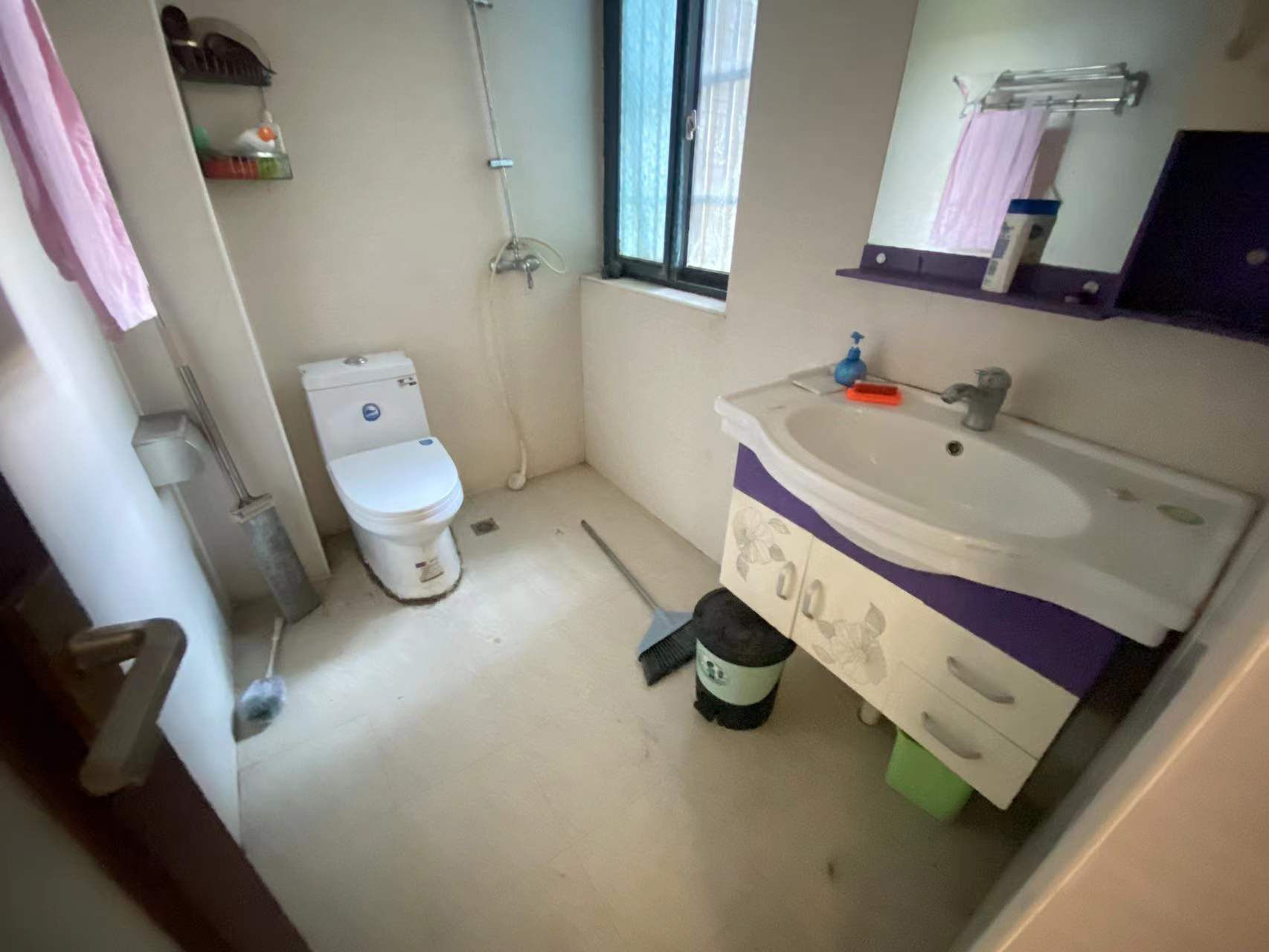 水晶名居 3室2厅2卫 65.0万 水晶名居 3室2厅2卫 65.0万室内图