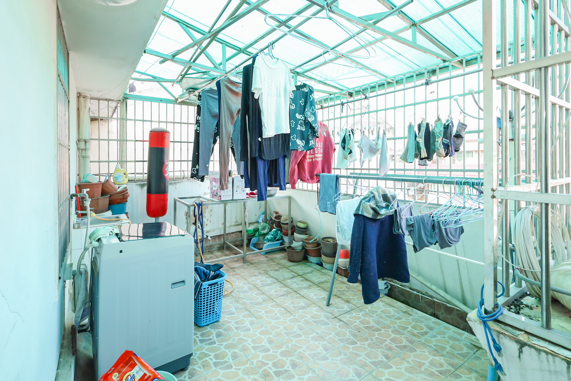 咸嘉新村嘉文苑  3室2厅2卫   90.00万阳台