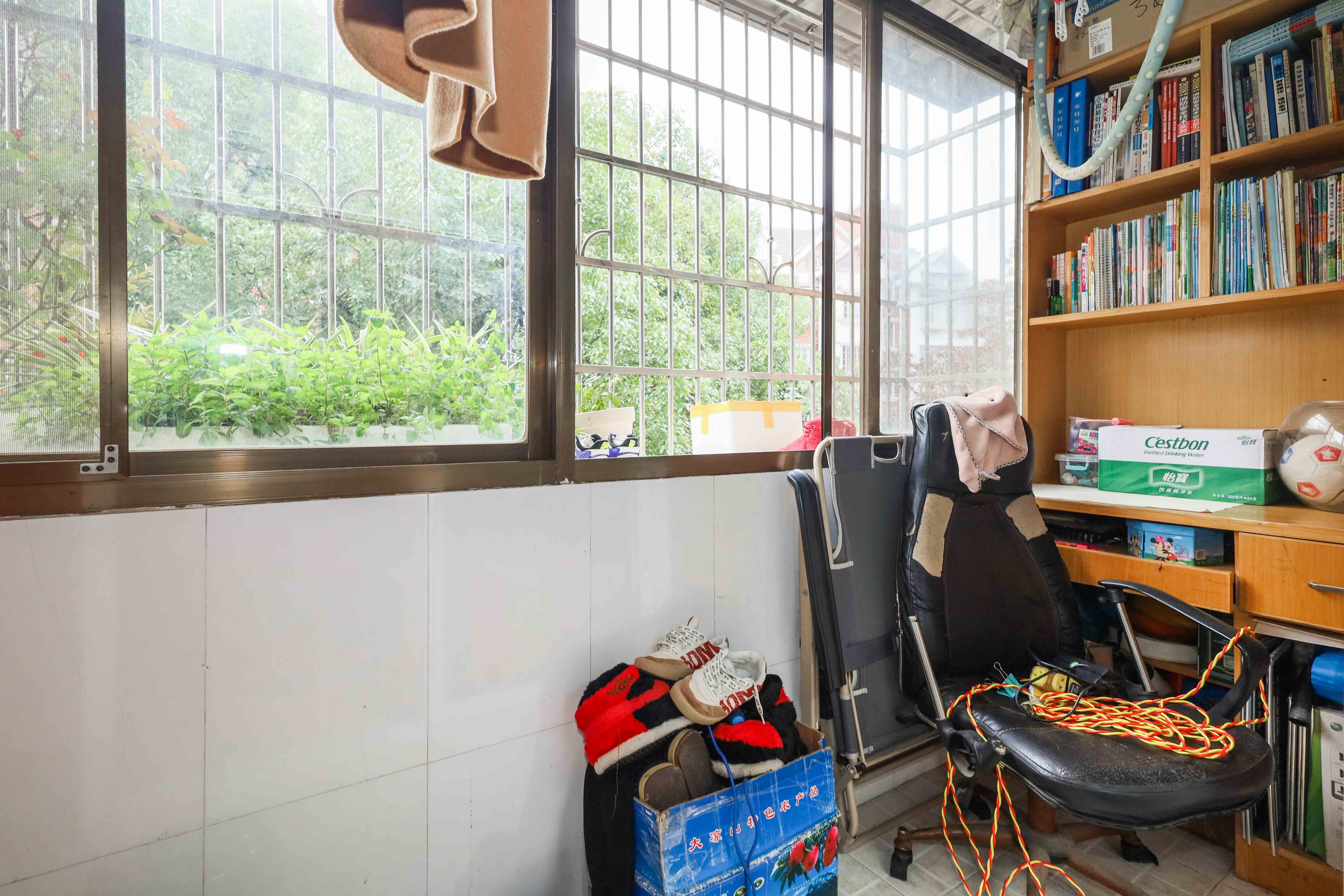 山水英伦  2室2厅2卫   82.00万阳台