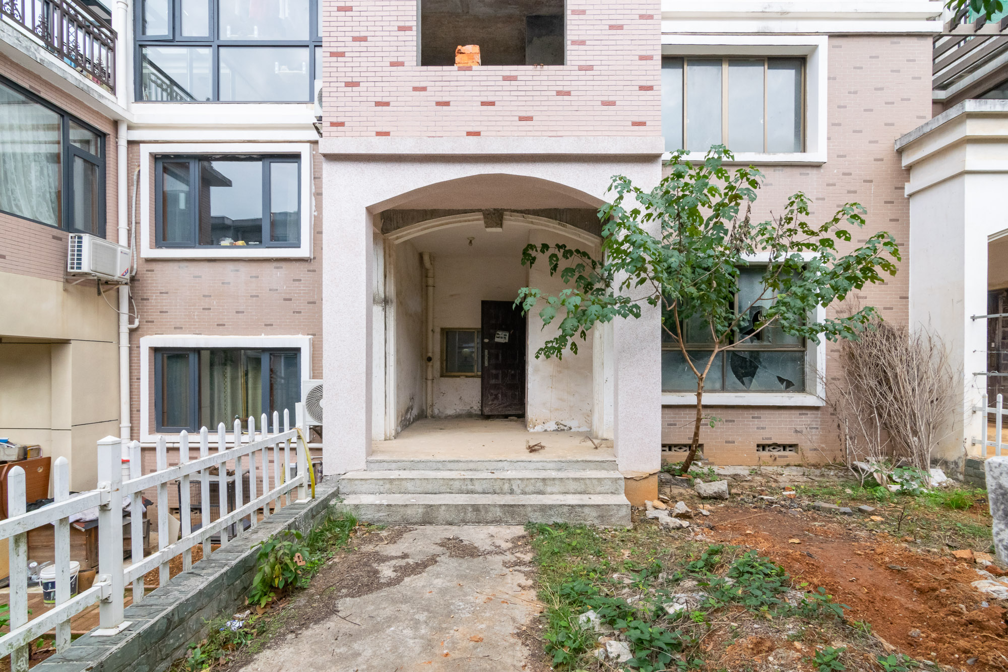 湖南报业文化城(米地亚家园) 6室2厅4卫 345.0万 湖南报业文化城(米地亚家园) 6室2厅4卫 345.0万其他