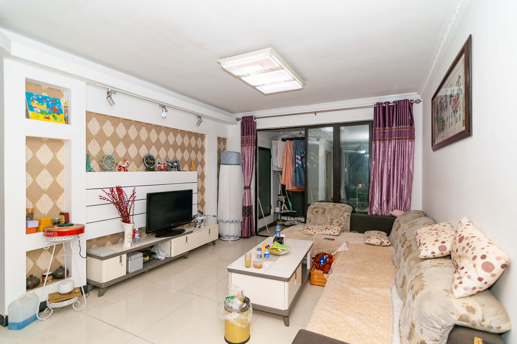 新城国际花都 3室2厅2卫 104.0万 新城国际花都 3室2厅2卫 104.0万客厅