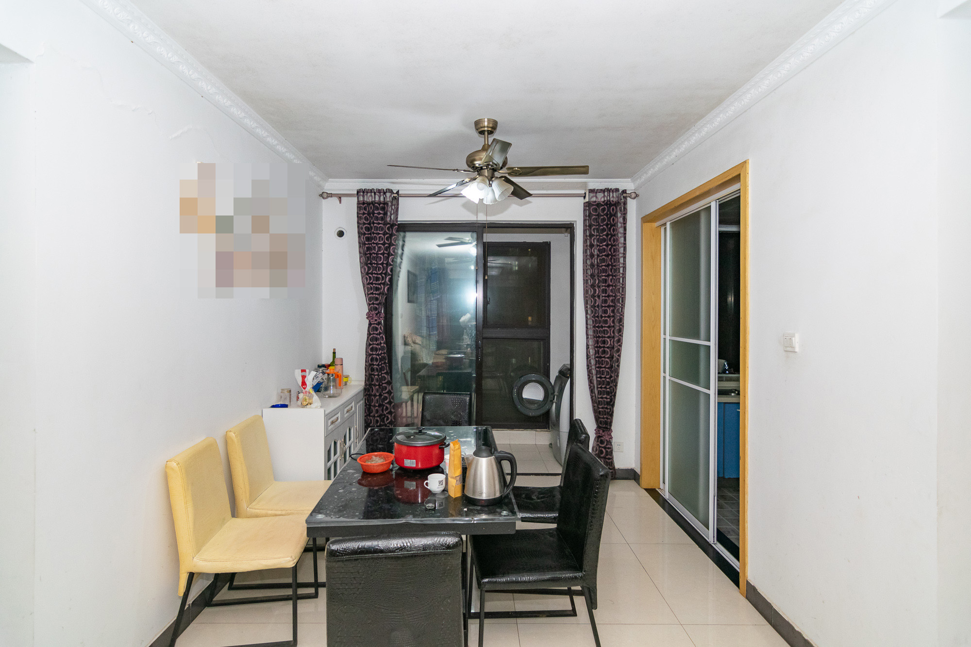 新城国际花都 3室2厅2卫 104.0万 新城国际花都 3室2厅2卫 104.0万客厅