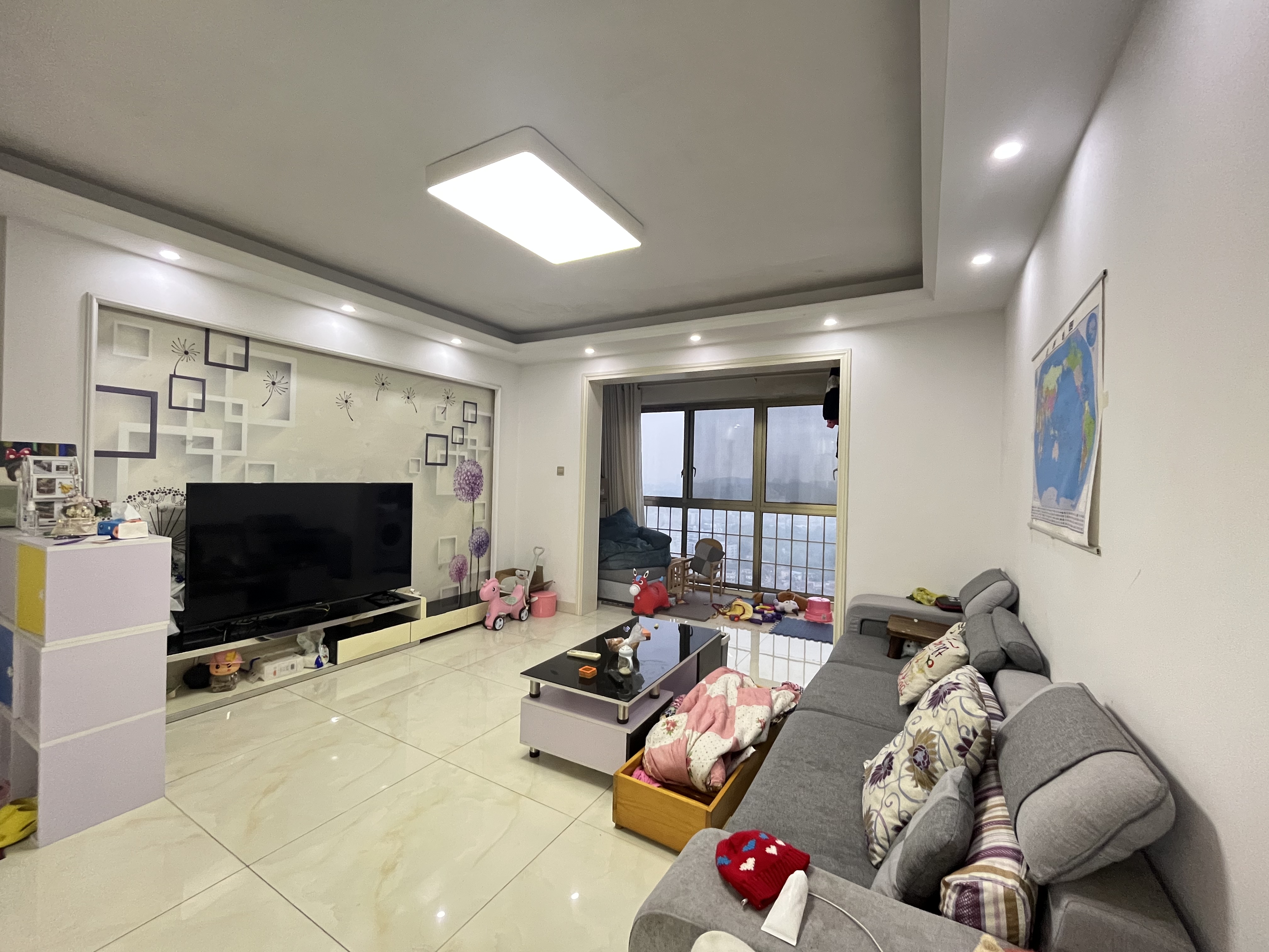 印象华都 4室2厅1卫 49.0万 印象华都 4室2厅1卫 49.0万室内图