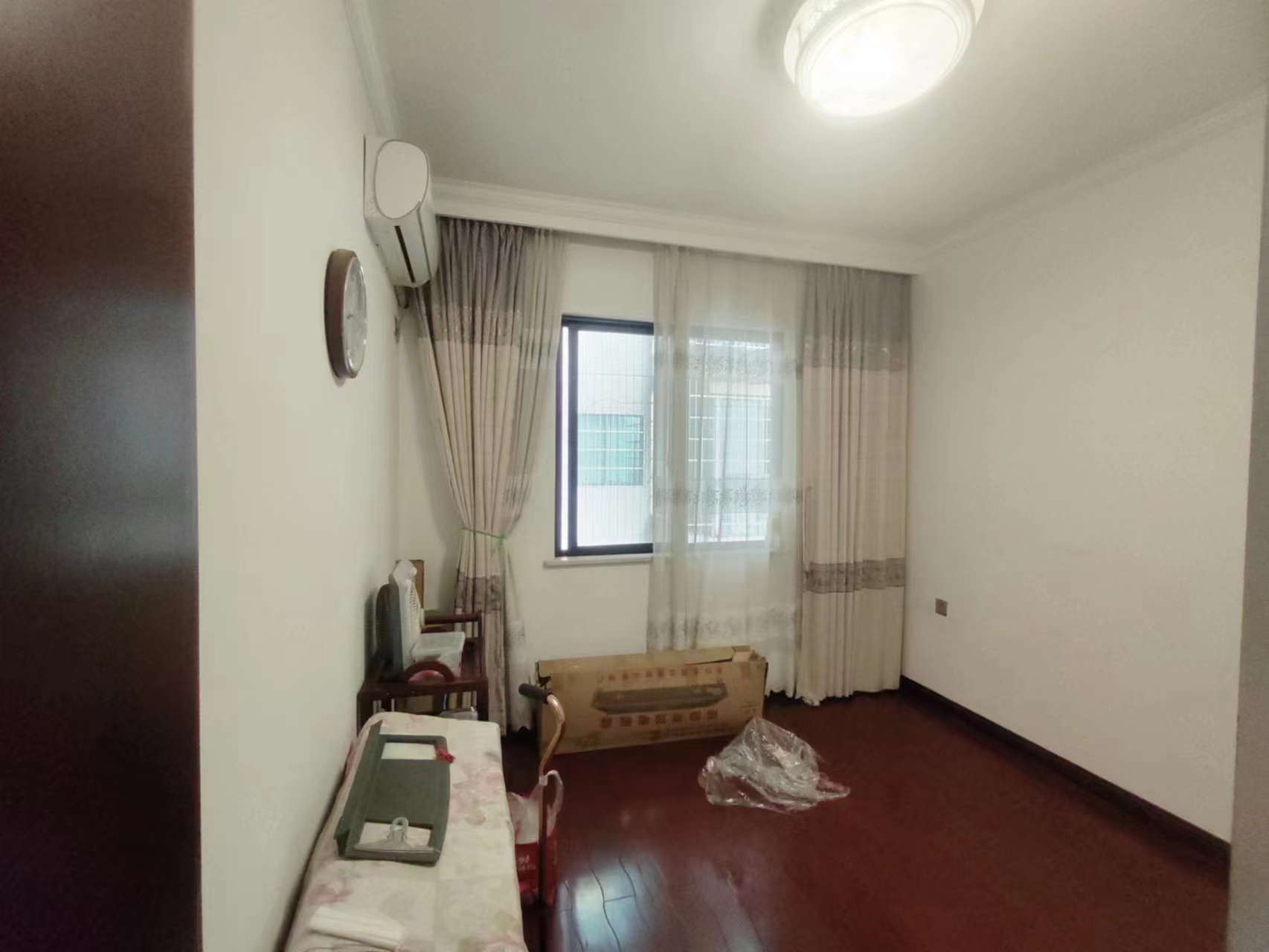 汇景花园  3室2厅2卫   2800.00元/月室内图