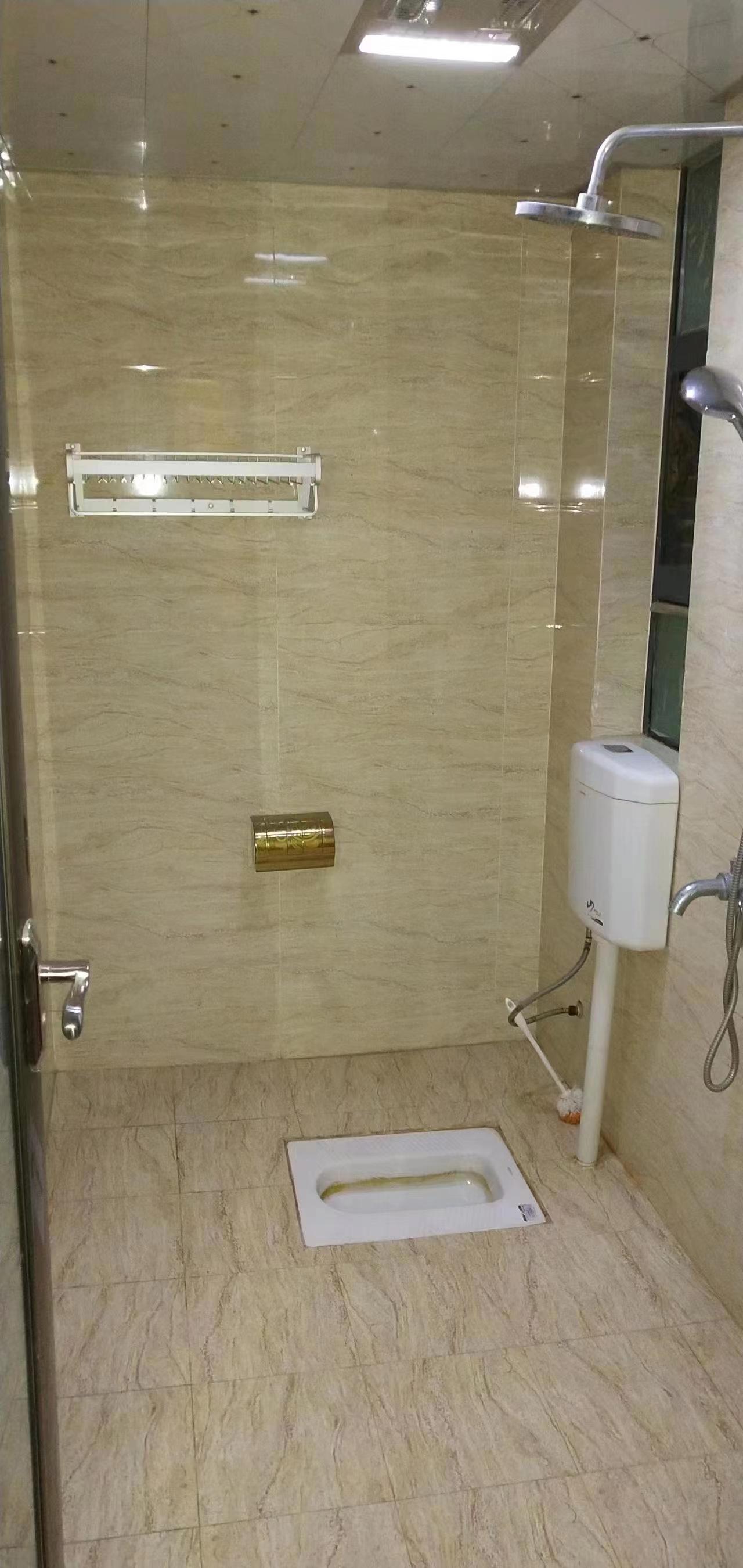 中天会展城B区  4室1厅1卫   4000.00元/月室内图