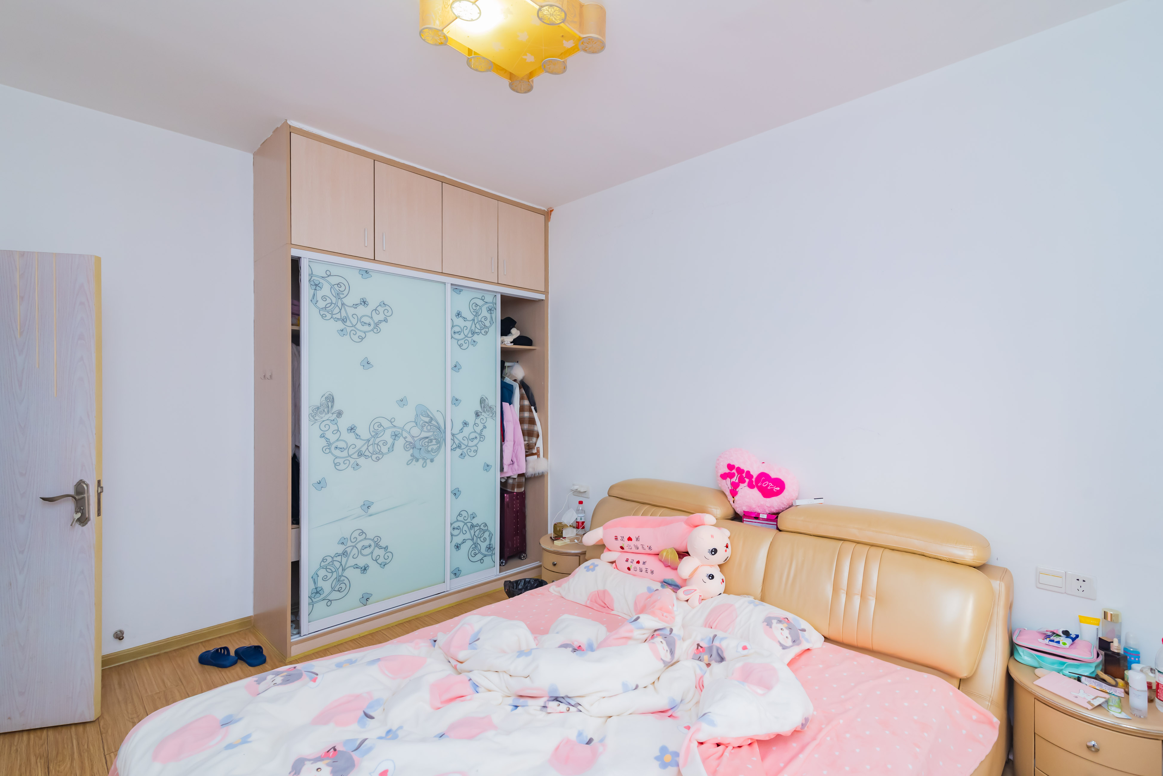 银盘鑫城 2室2厅1卫 45.0万 银盘鑫城 2室2厅1卫 45.0万卧室