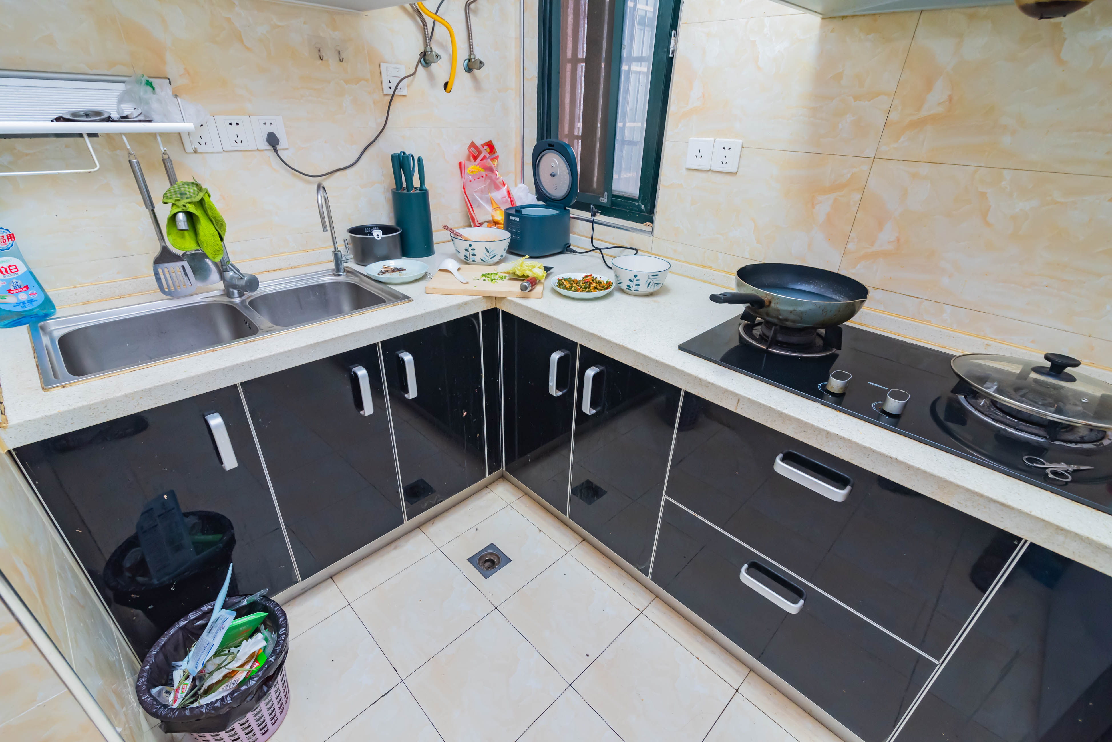 银盘鑫城 2室2厅1卫 45.0万 银盘鑫城 2室2厅1卫 45.0万厨房