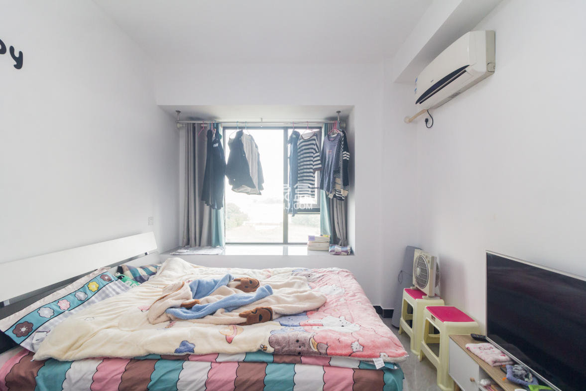 君合新城玺樾  1室1厅1卫    25.4万 君合新城玺樾  1室1厅1卫    25.4万客厅