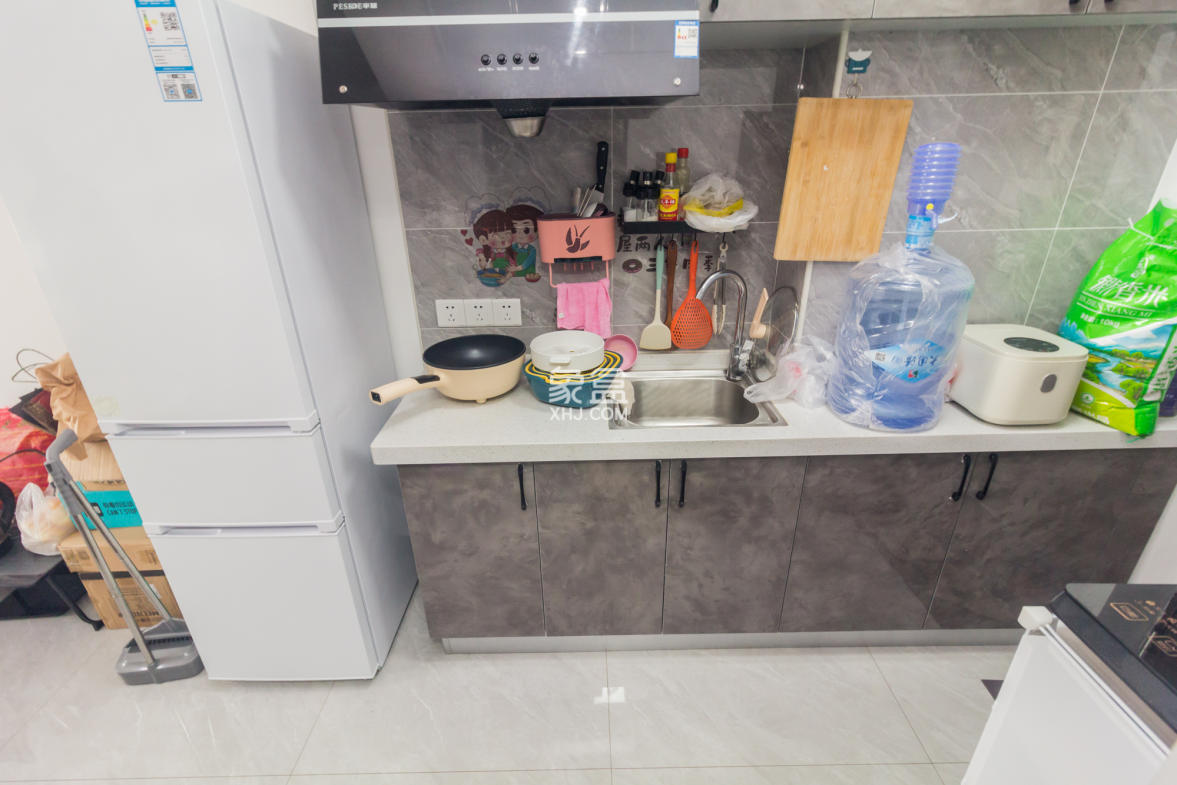 君合新城玺樾  1室1厅1卫    25.4万 君合新城玺樾  1室1厅1卫    25.4万厨房