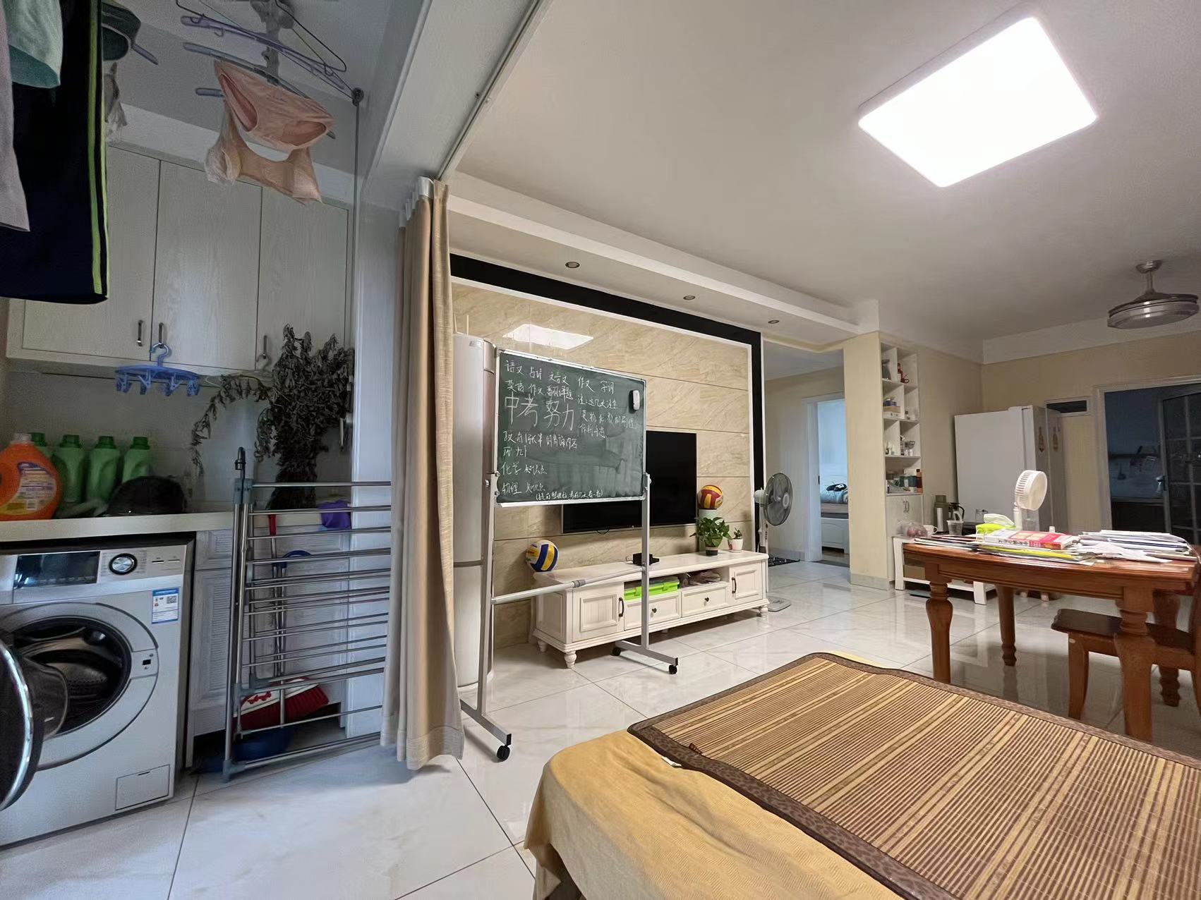 泰山名城 2室2厅2卫 65.0万 泰山名城 2室2厅2卫 65.0万室内图