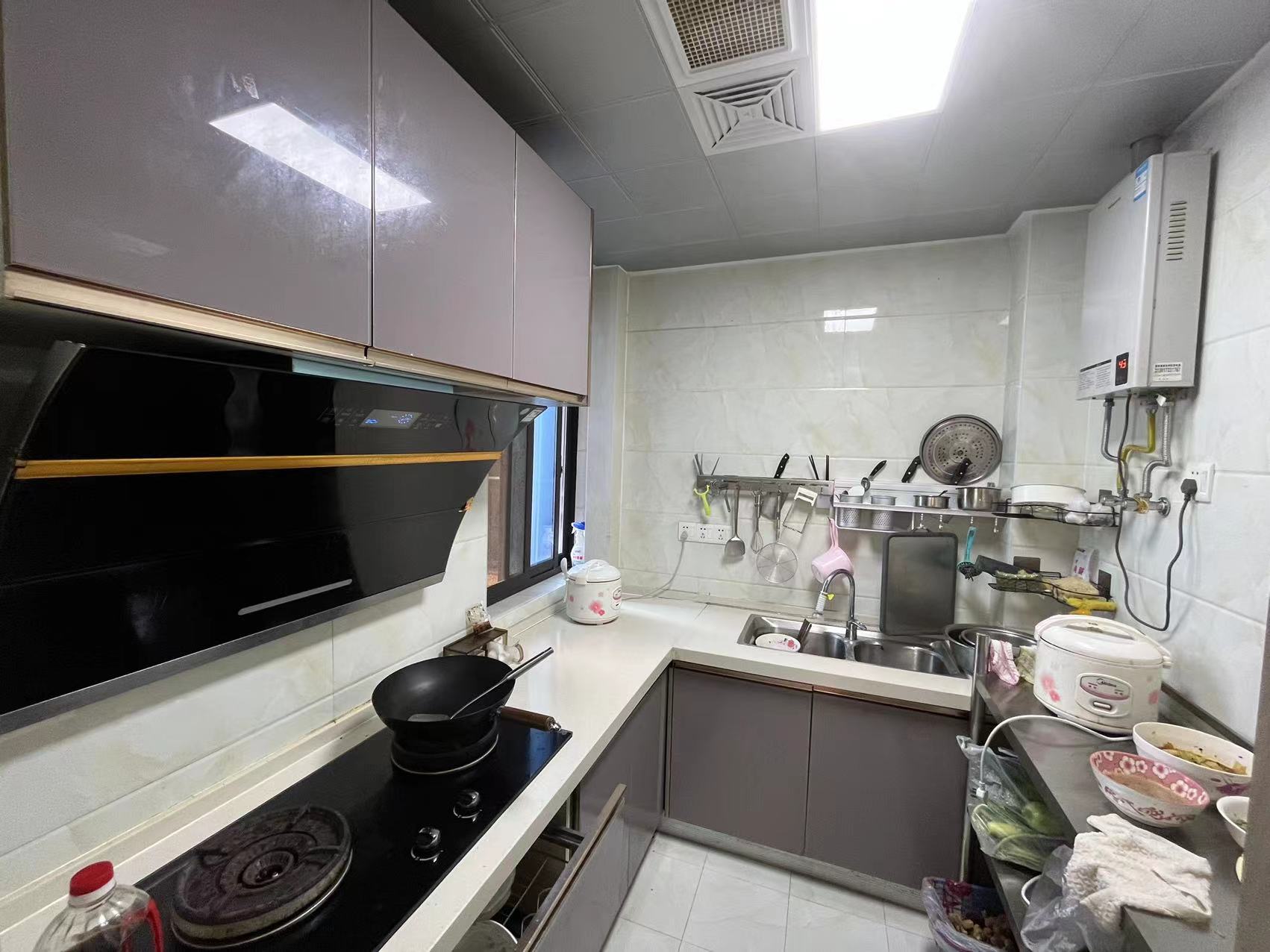 泰山名城 2室2厅2卫 65.0万 泰山名城 2室2厅2卫 65.0万室内图