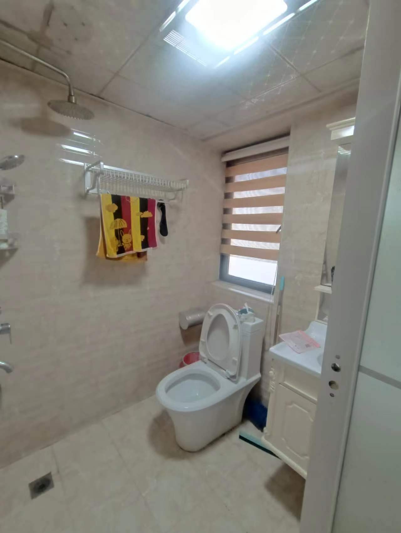 中建国际大厦  2室1厅1卫   1800.00元/月室内图