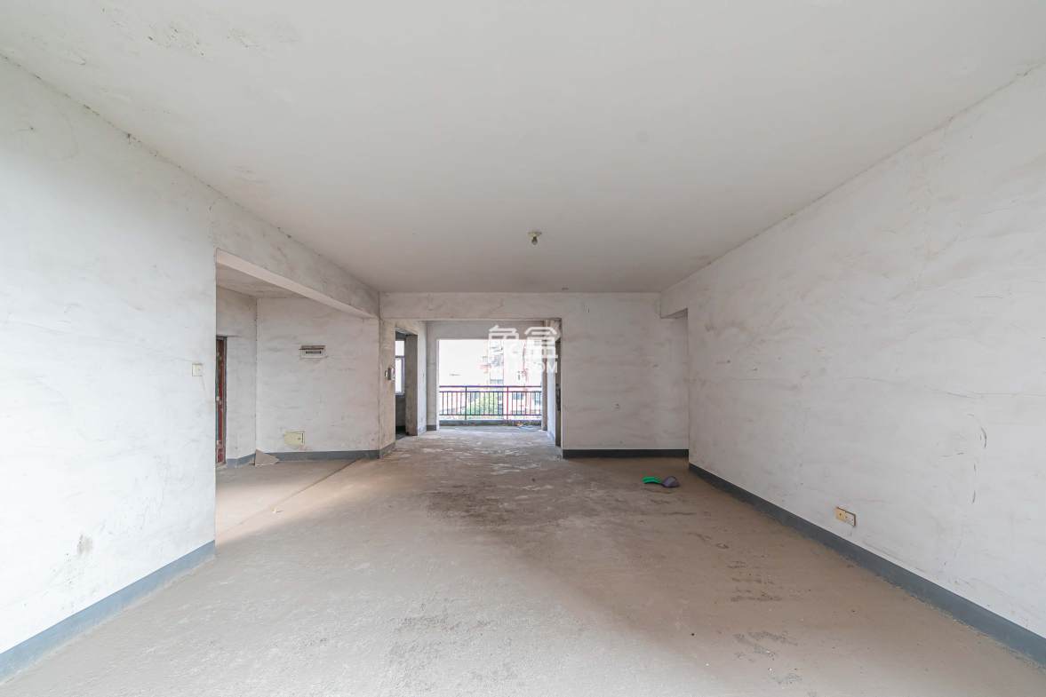 淞雅苑  5室2厅2卫    100.0万 淞雅苑  5室2厅2卫    100.0万客厅