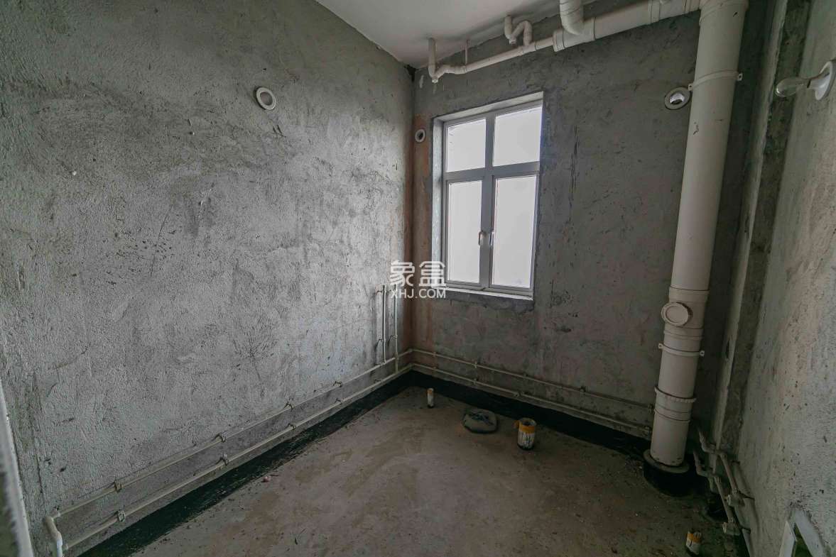 淞雅苑  5室2厅2卫    100.0万 淞雅苑  5室2厅2卫    100.0万卫生间