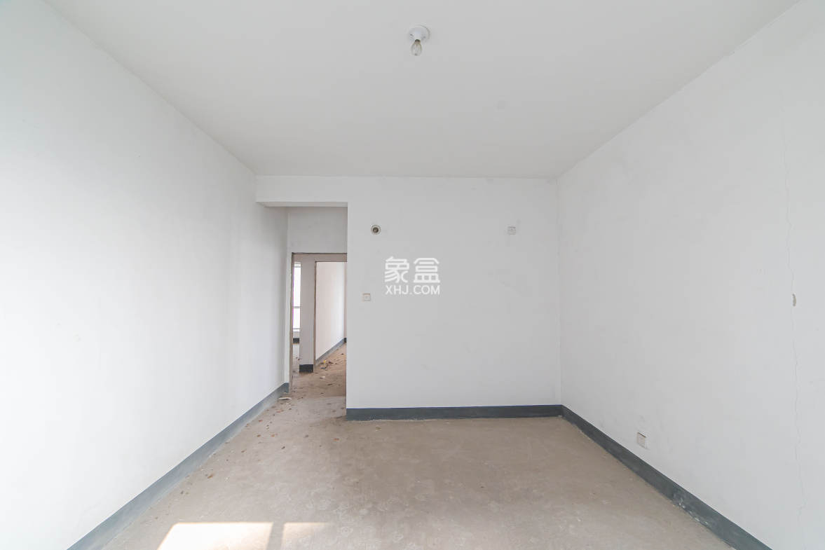 淞雅苑  5室2厅2卫    100.0万 淞雅苑  5室2厅2卫    100.0万卧室