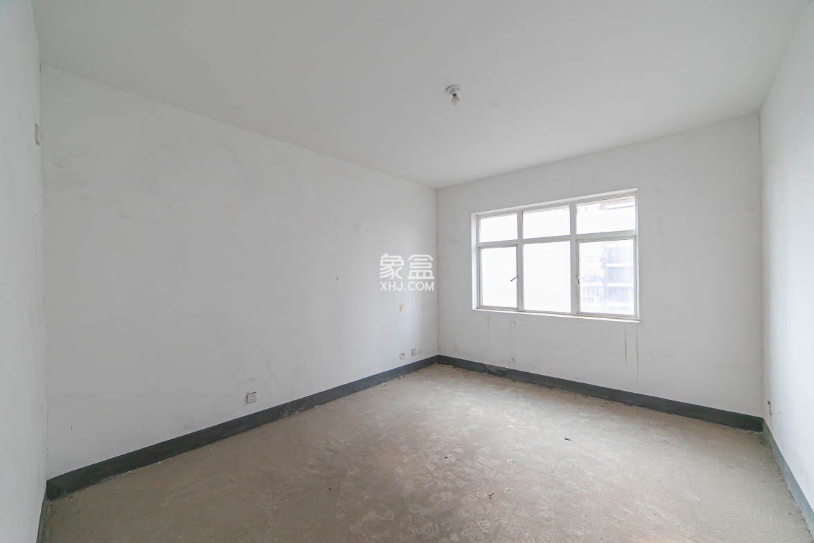 淞雅苑  5室2厅2卫    100.0万 淞雅苑  5室2厅2卫    100.0万卧室