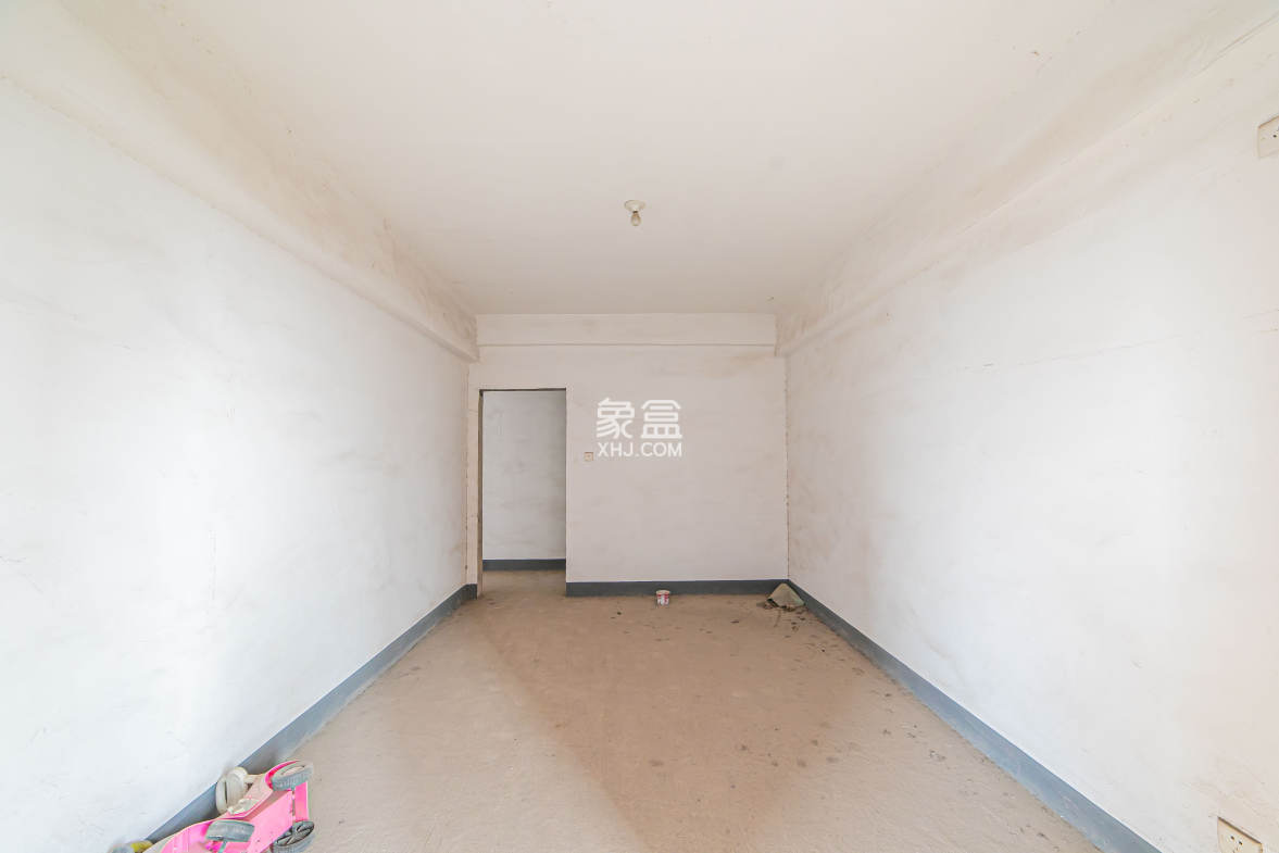 淞雅苑  5室2厅2卫    100.0万 淞雅苑  5室2厅2卫    100.0万卧室