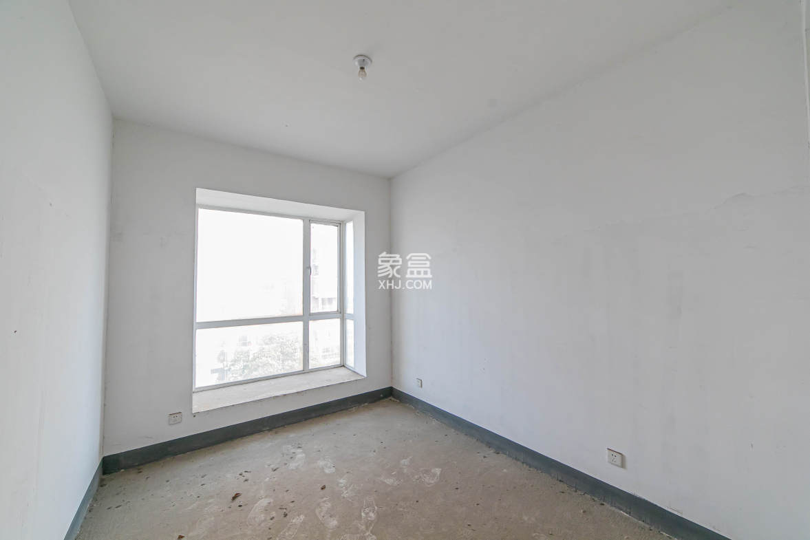 淞雅苑  5室2厅2卫    100.0万 淞雅苑  5室2厅2卫    100.0万卧室