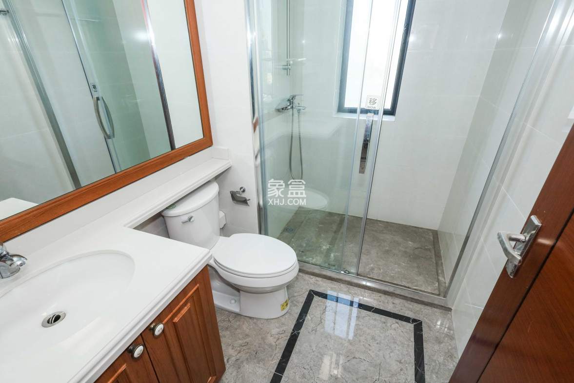 中海梅溪湖壹号  3室1厅1卫    218.0万 中海梅溪湖壹号  3室1厅1卫    218.0万卫生间