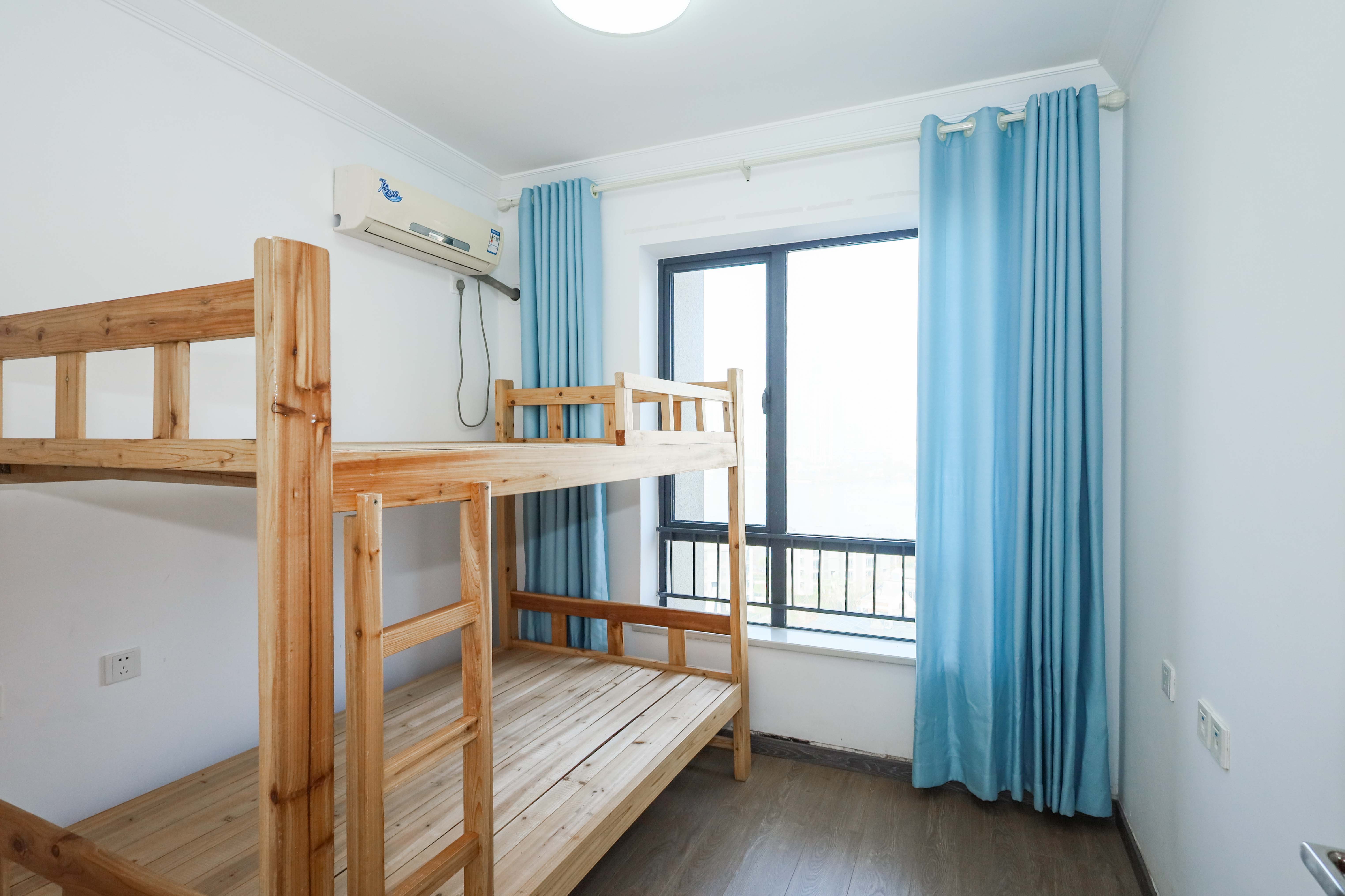 中海梅溪湖壹号  3室1厅1卫    218.0万 中海梅溪湖壹号  3室1厅1卫    218.0万卧室