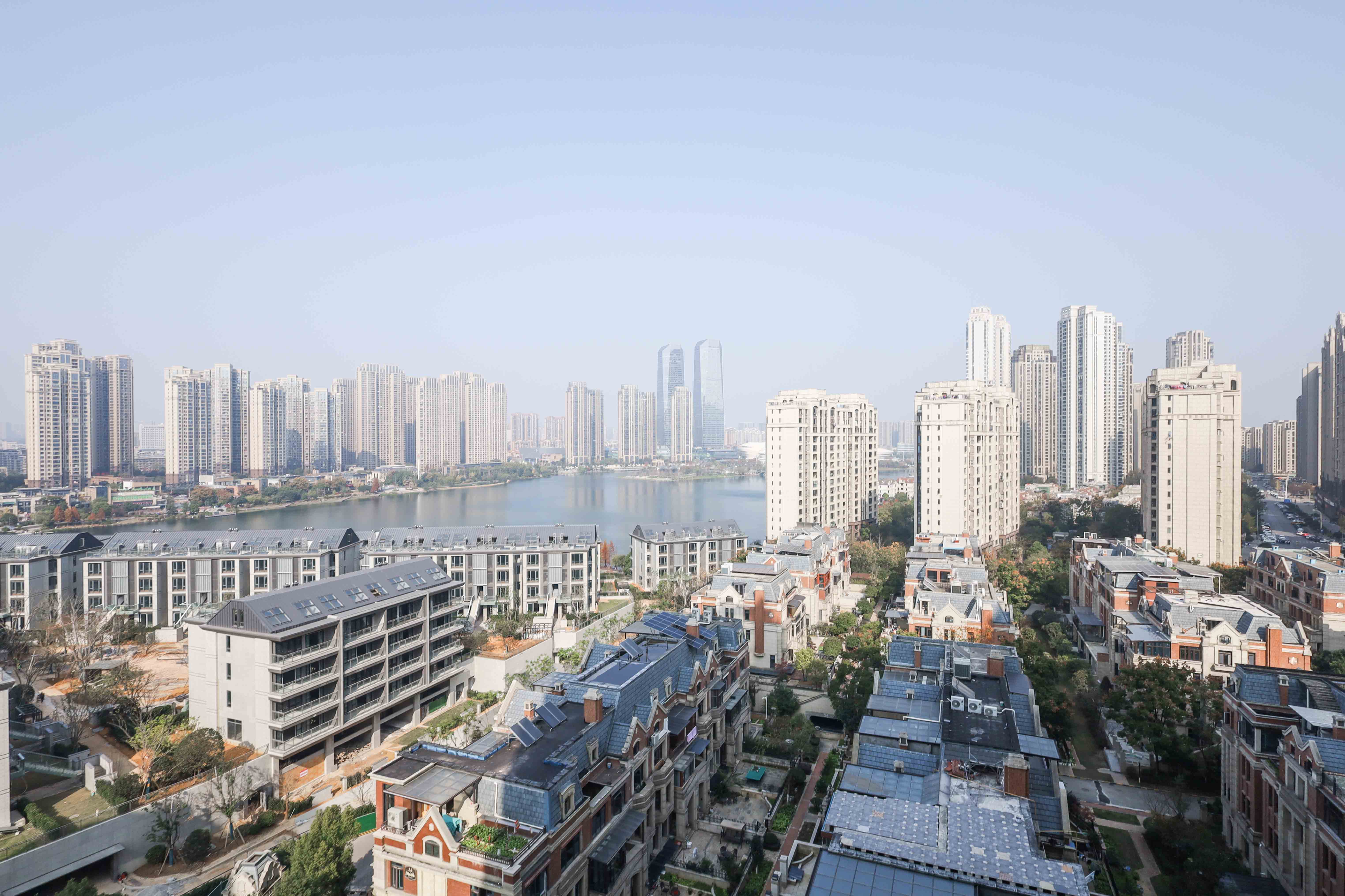 中海梅溪湖壹号  3室1厅1卫    218.0万 中海梅溪湖壹号  3室1厅1卫    218.0万阳台