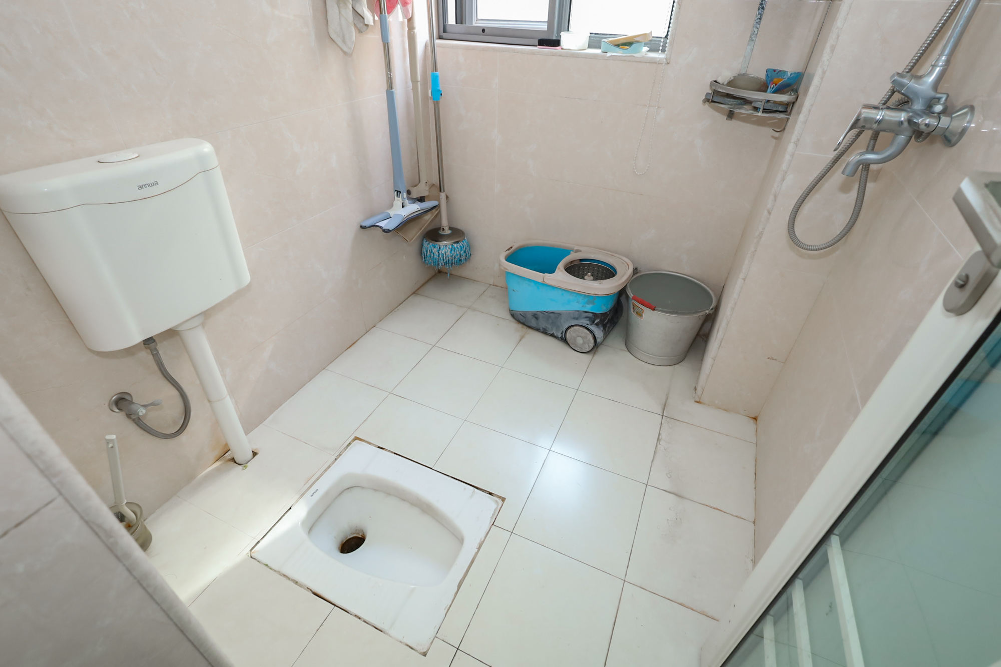 八方小区C区  3室2厅2卫    370.0万 八方小区C区  3室2厅2卫    370.0万卫生间