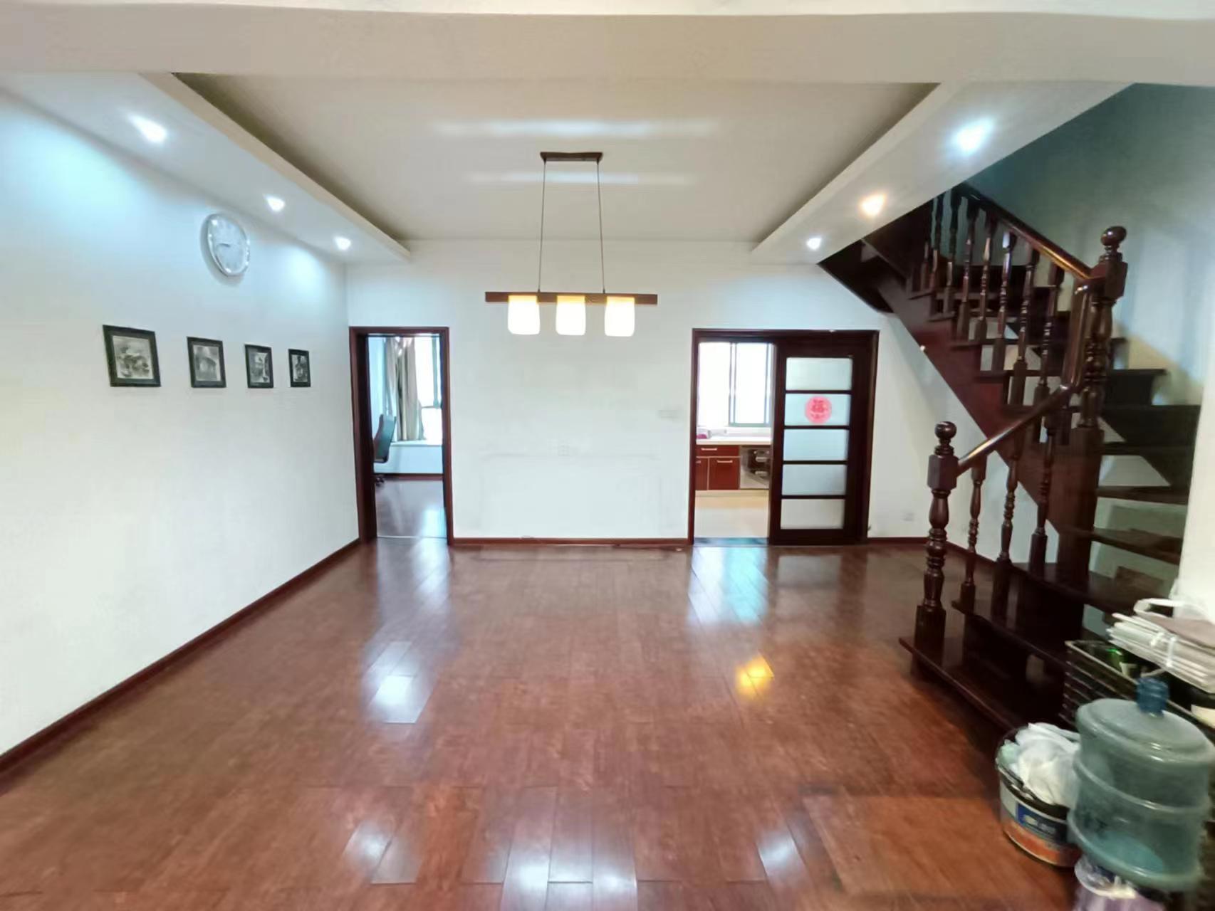 枫林绿洲 5室3厅3卫 68.8万 枫林绿洲 5室3厅3卫 68.8万室内图