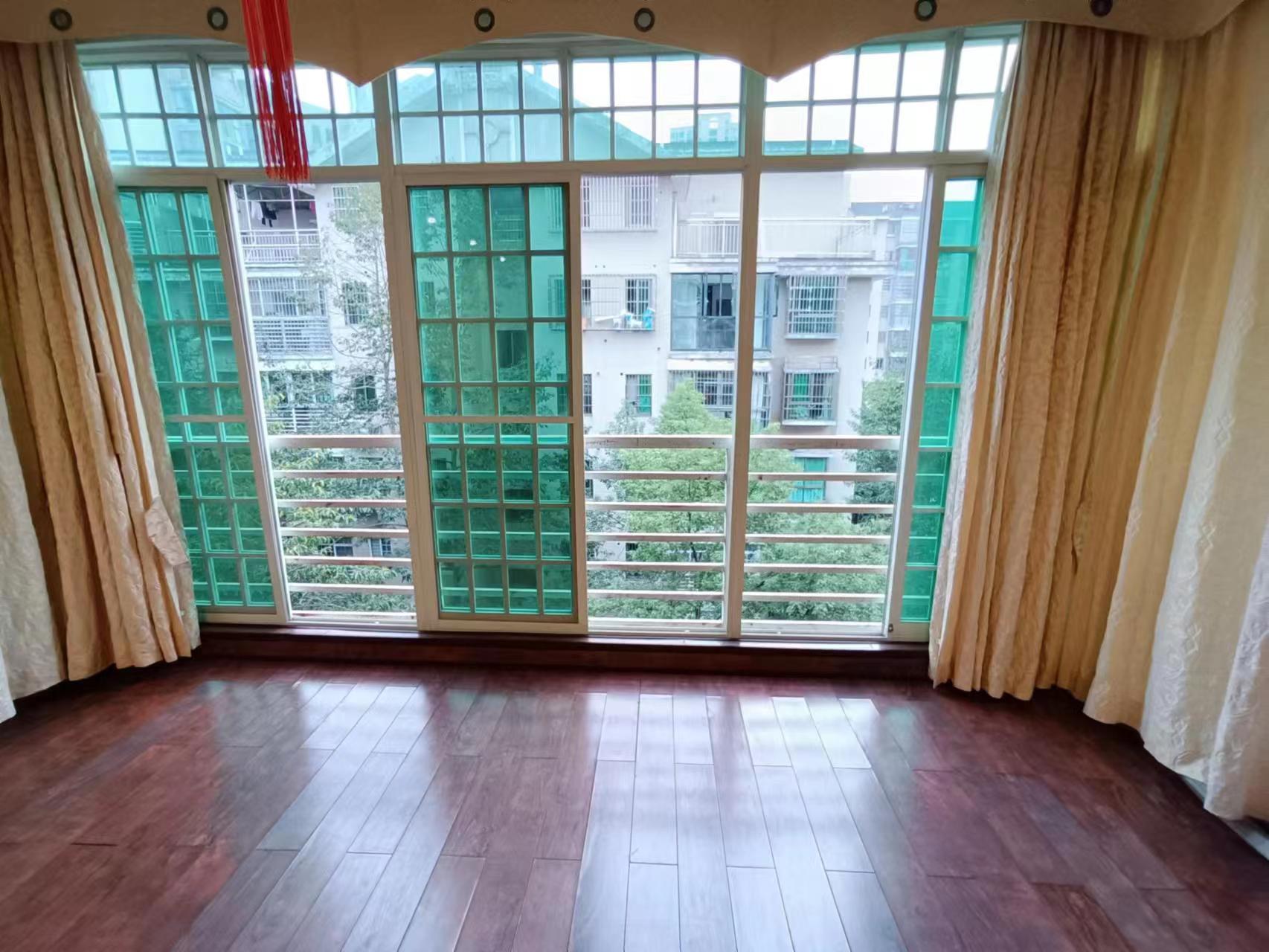 枫林绿洲 5室3厅3卫 68.8万 枫林绿洲 5室3厅3卫 68.8万室内图