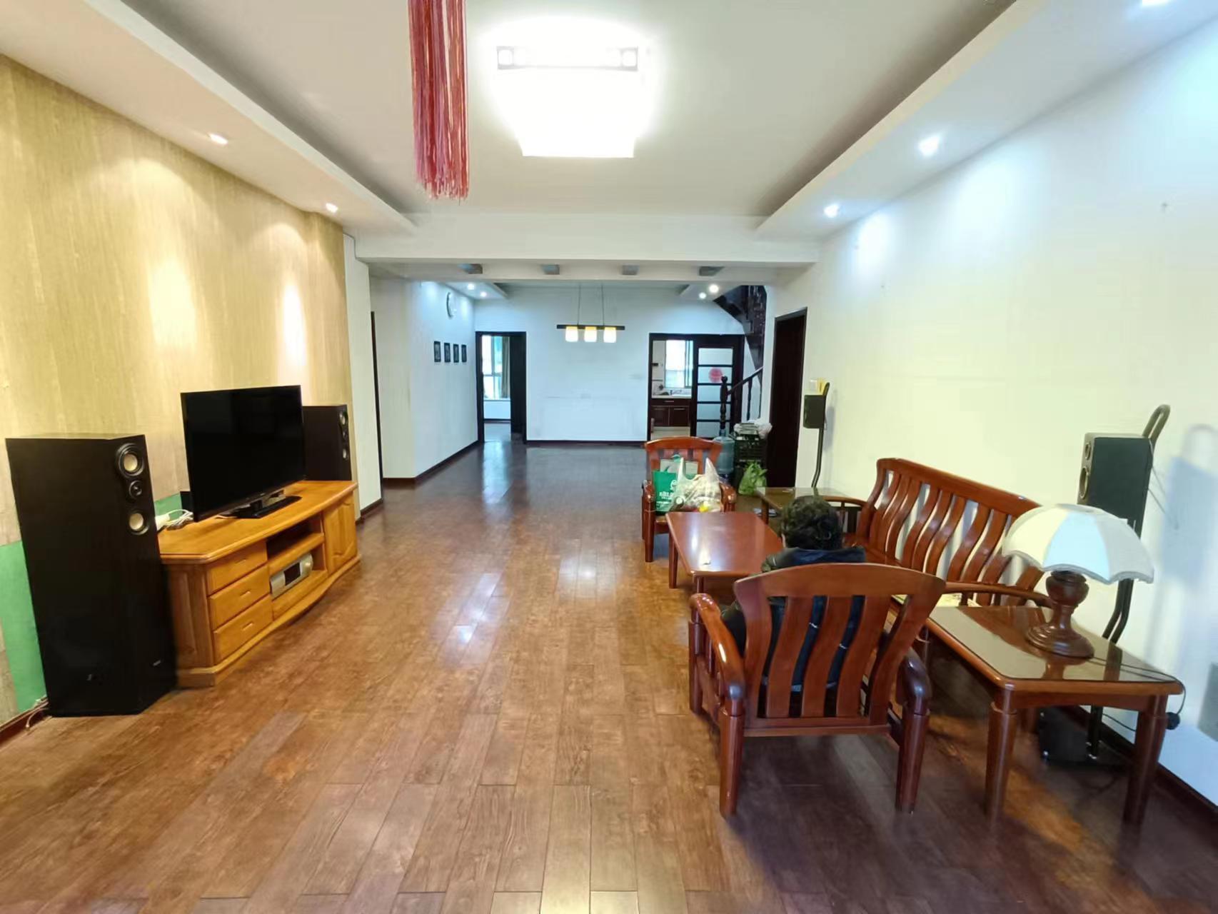 枫林绿洲 5室3厅3卫 68.8万 枫林绿洲 5室3厅3卫 68.8万室内图