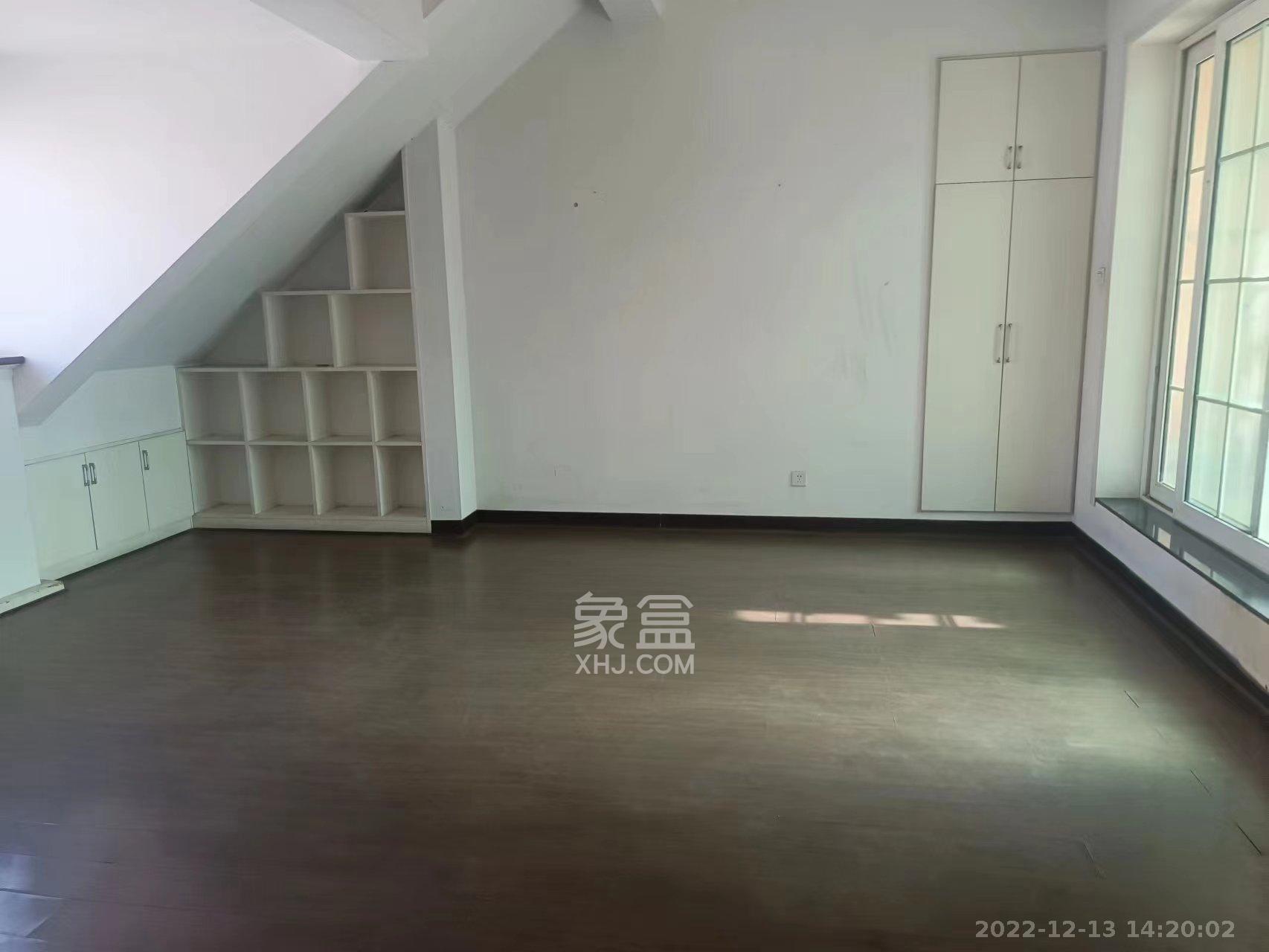 美林景园  4室2厅1卫    3600.0元/月室内图1