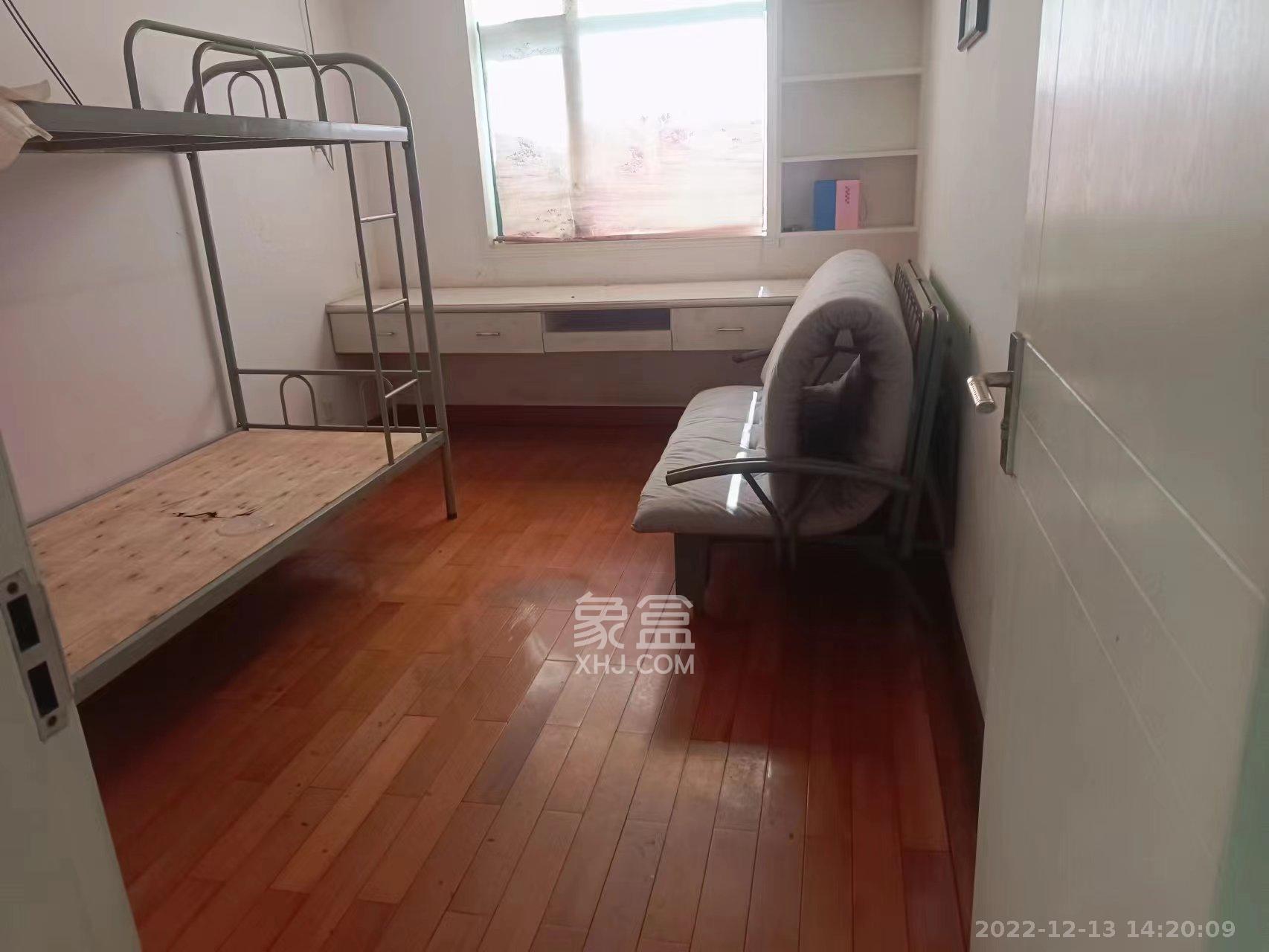 美林景园  4室2厅1卫    3600.0元/月室内图