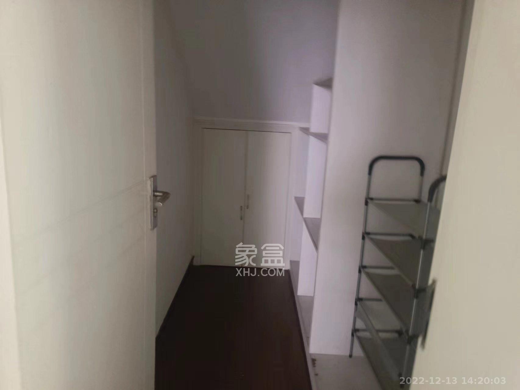 美林景园  4室2厅1卫    3600.0元/月室内图