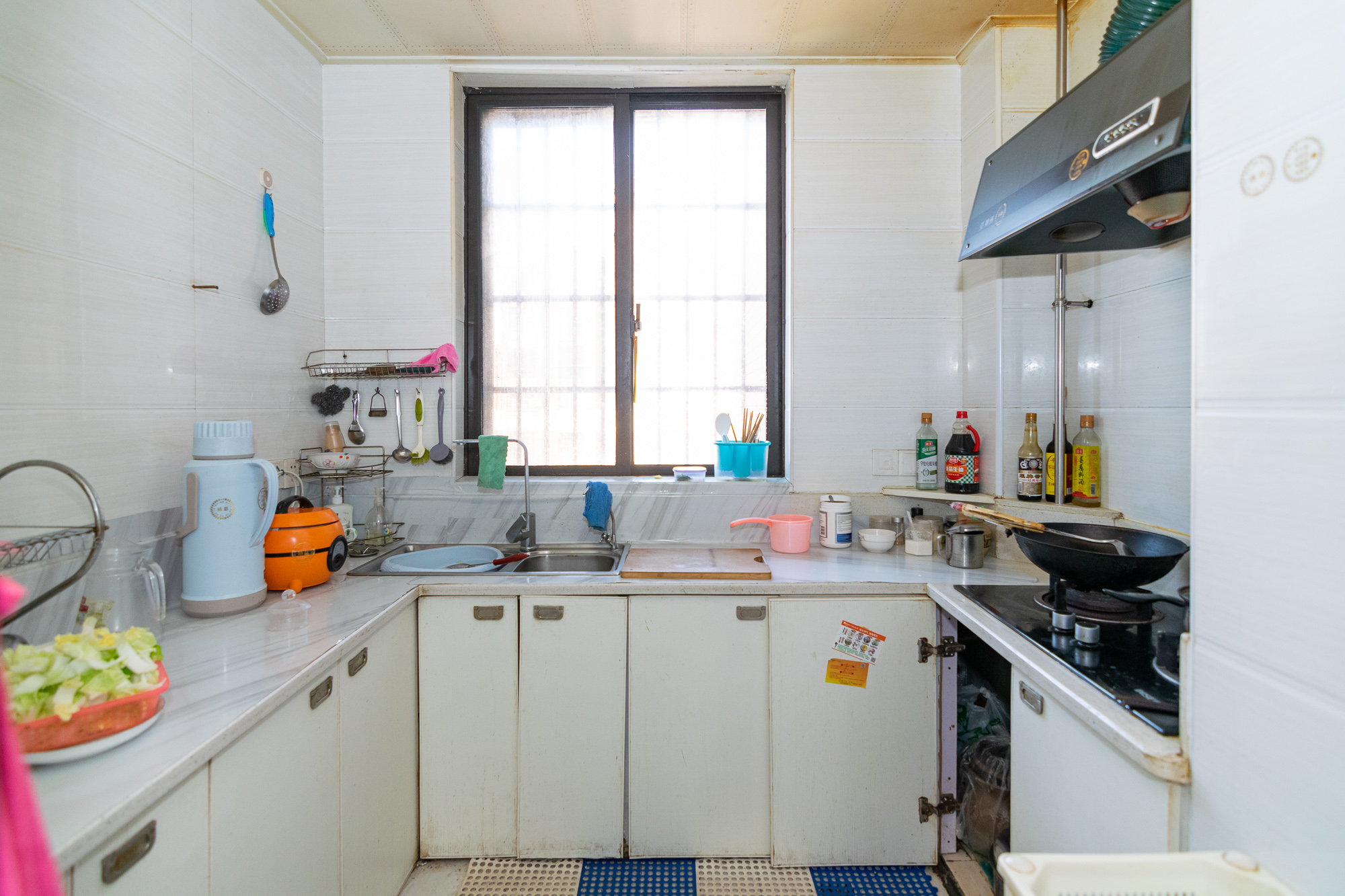 新城国际花都  3室2厅1卫    75.0万厨房