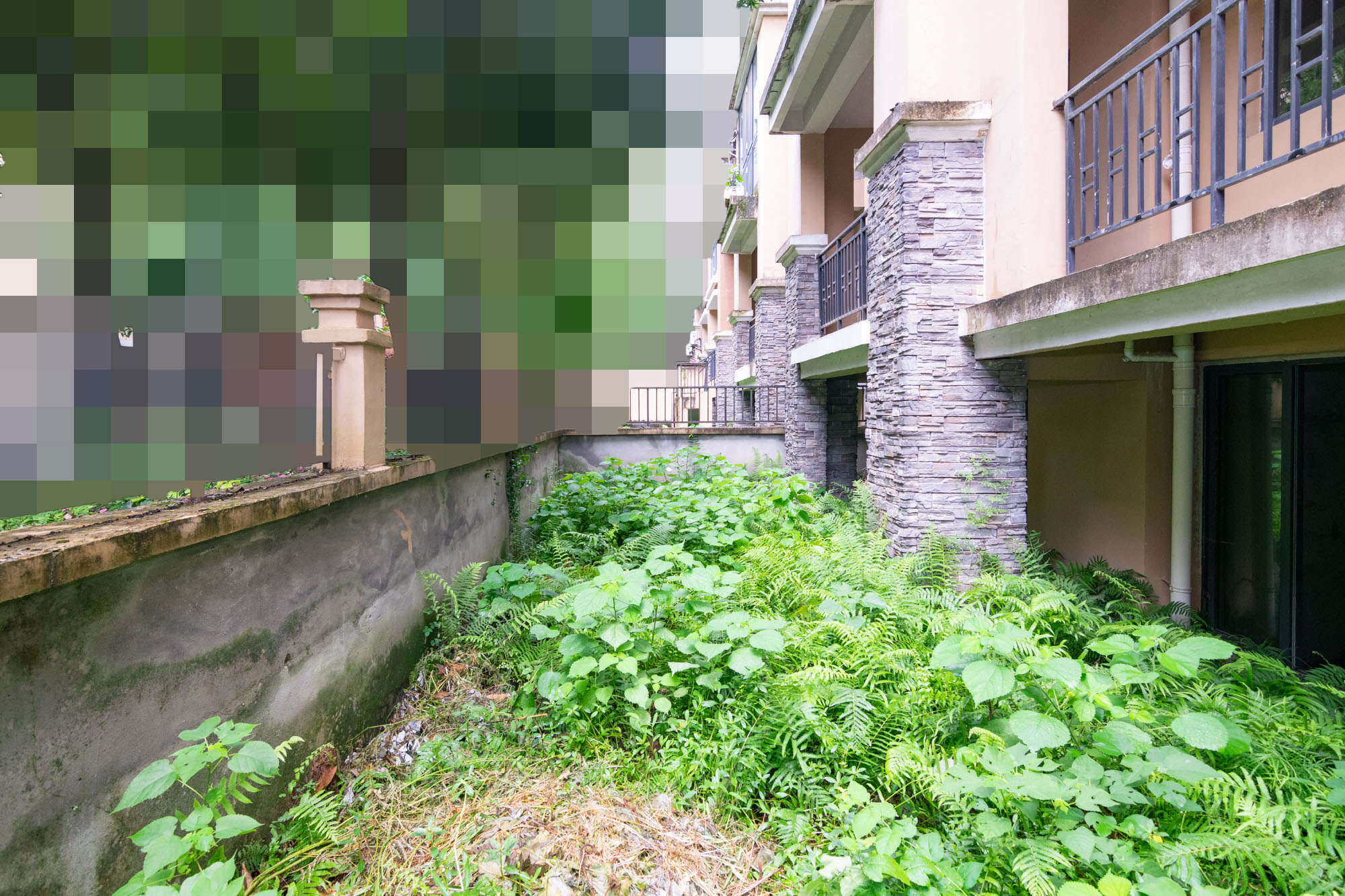 勤诚达新界  4室2厅3卫   230.00万其他