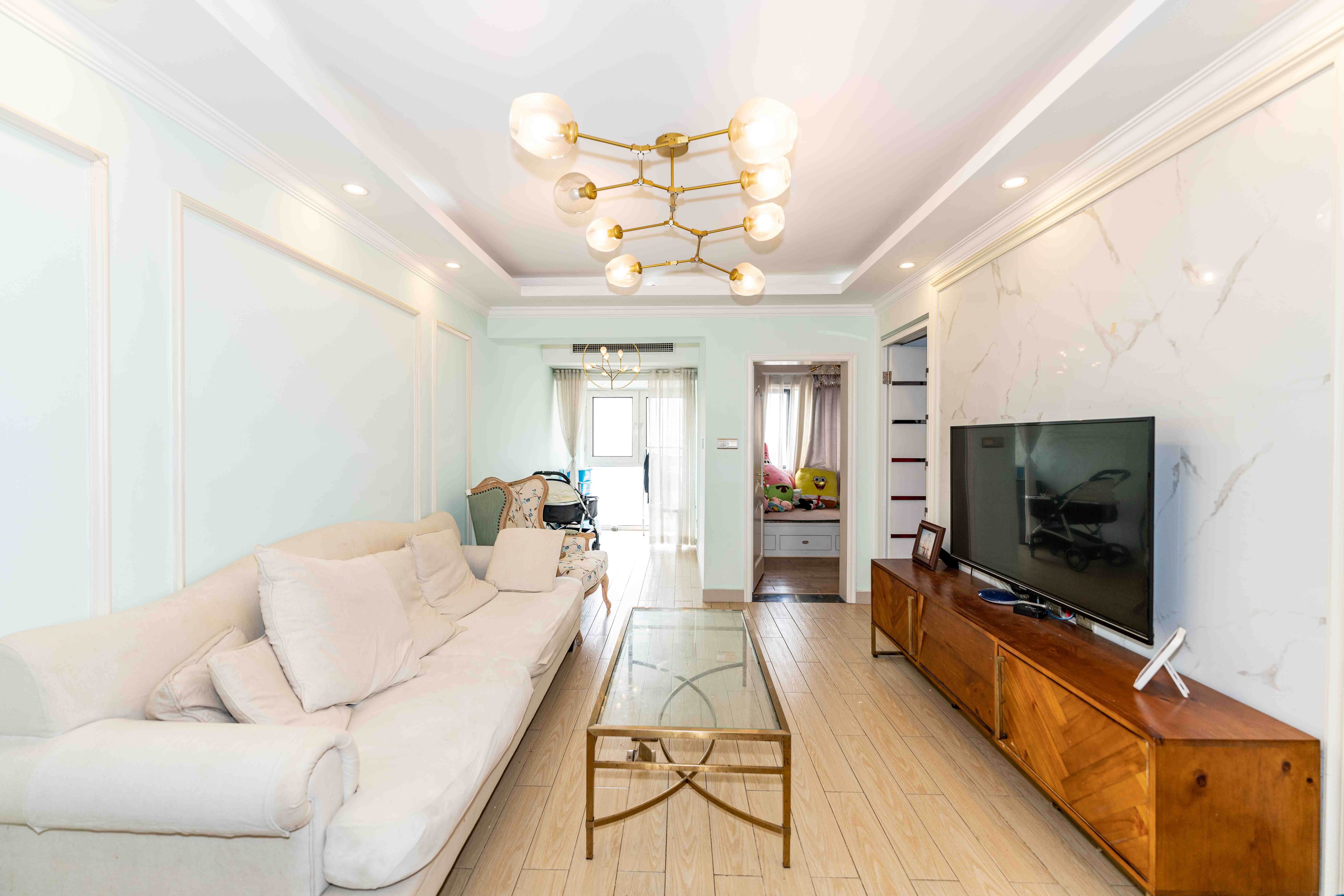 保利城（中航城国际社区、郡原美村）  3室2厅1卫    89.0万客厅