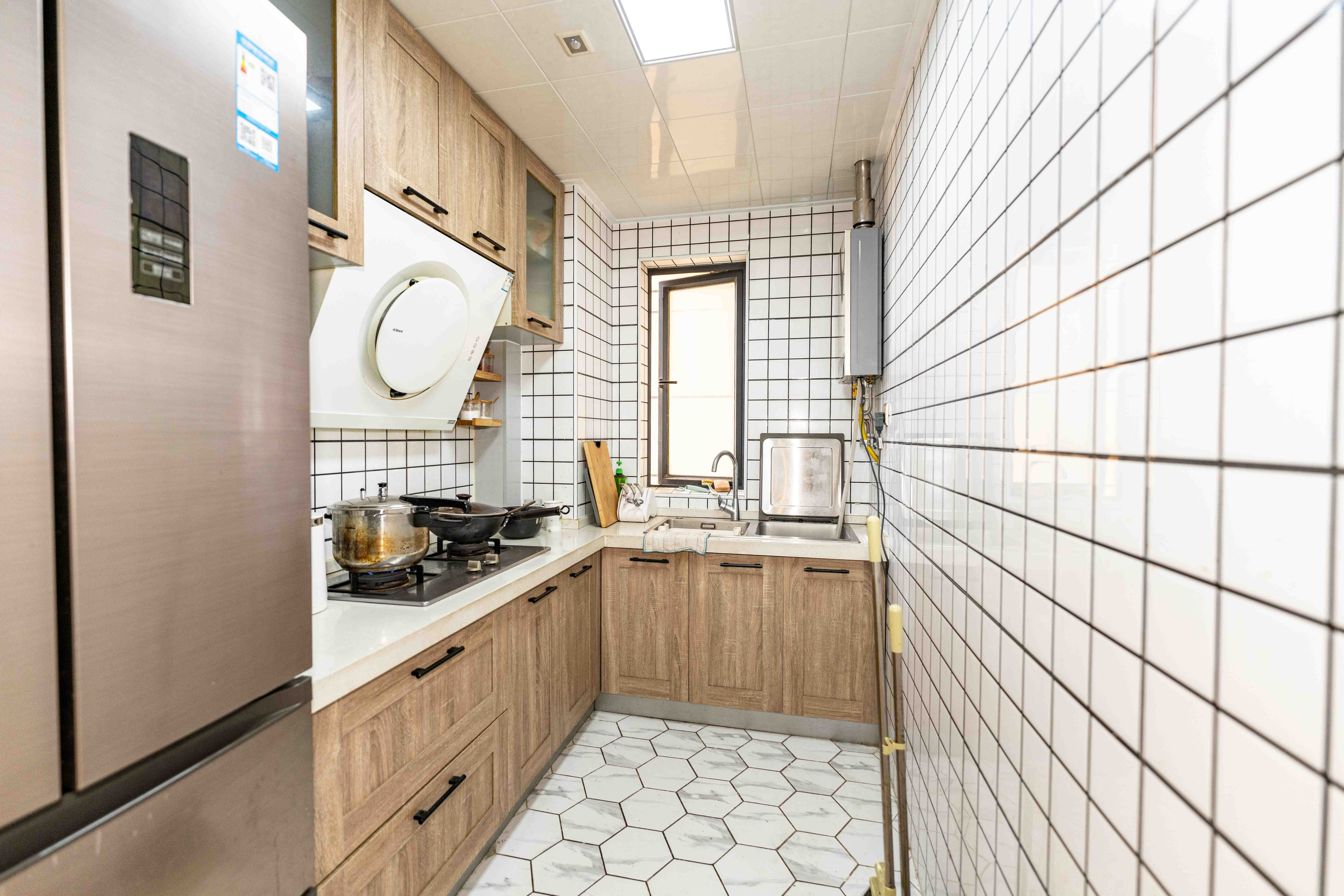 保利城（中航城国际社区、郡原美村）  3室2厅1卫    89.0万厨房