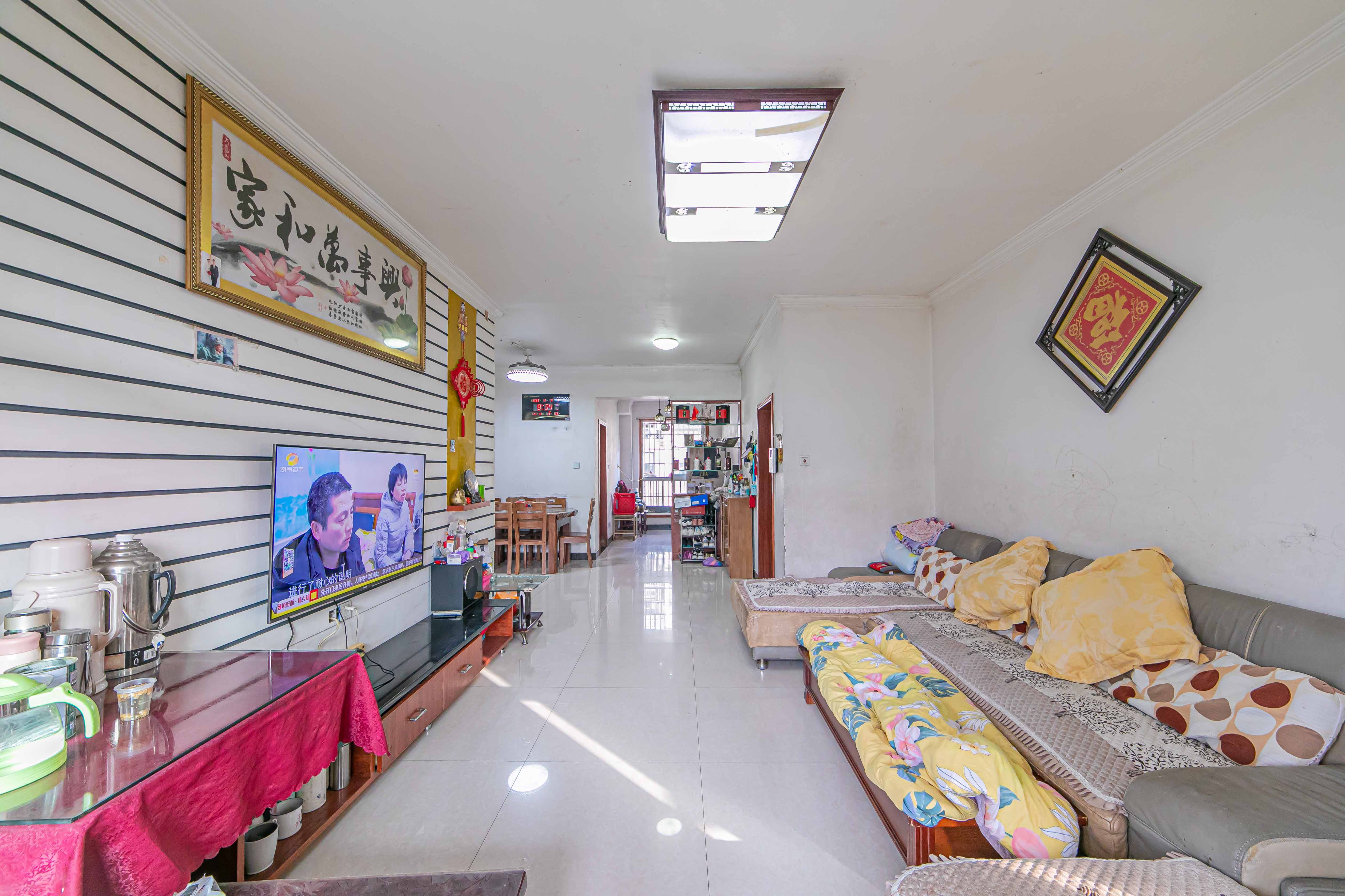 鹏基诺亚山林 2室2厅1卫 63.80万 鹏基诺亚山林 2室2厅1卫 63.80万客厅